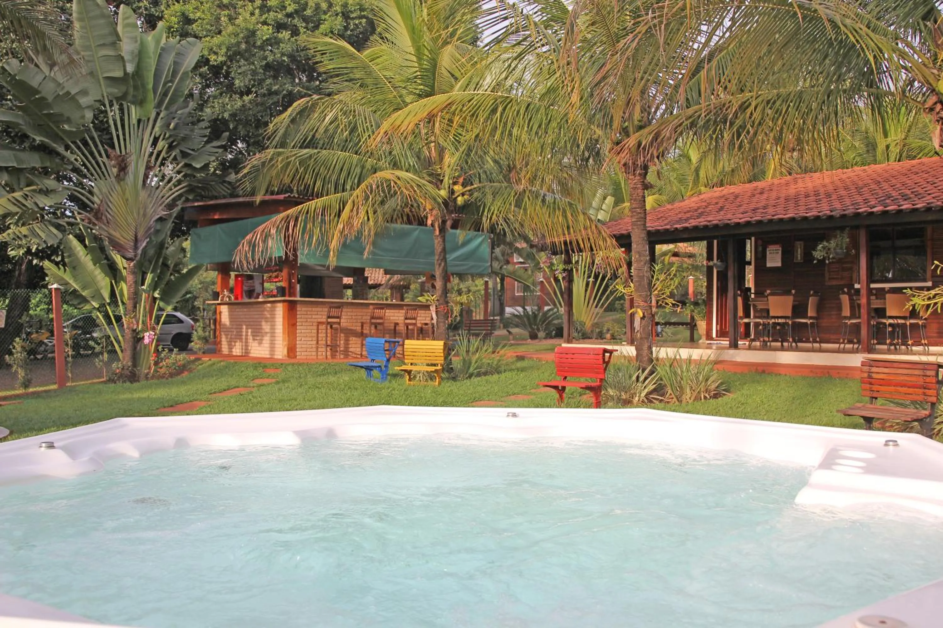 Swimming pool in Monte Carlo Pousada
