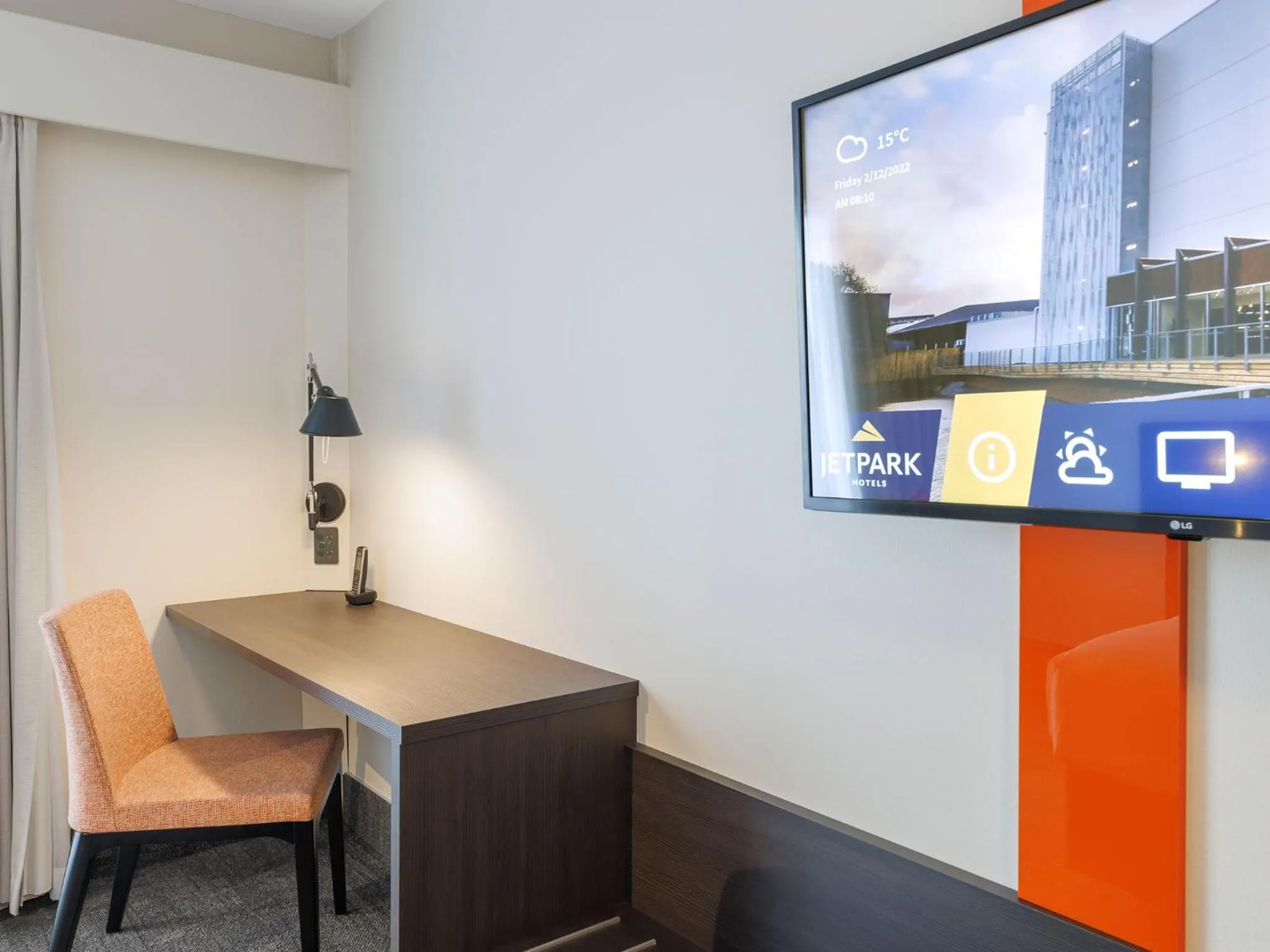 TV and multimedia in JetPark Auckland Airport Hotel