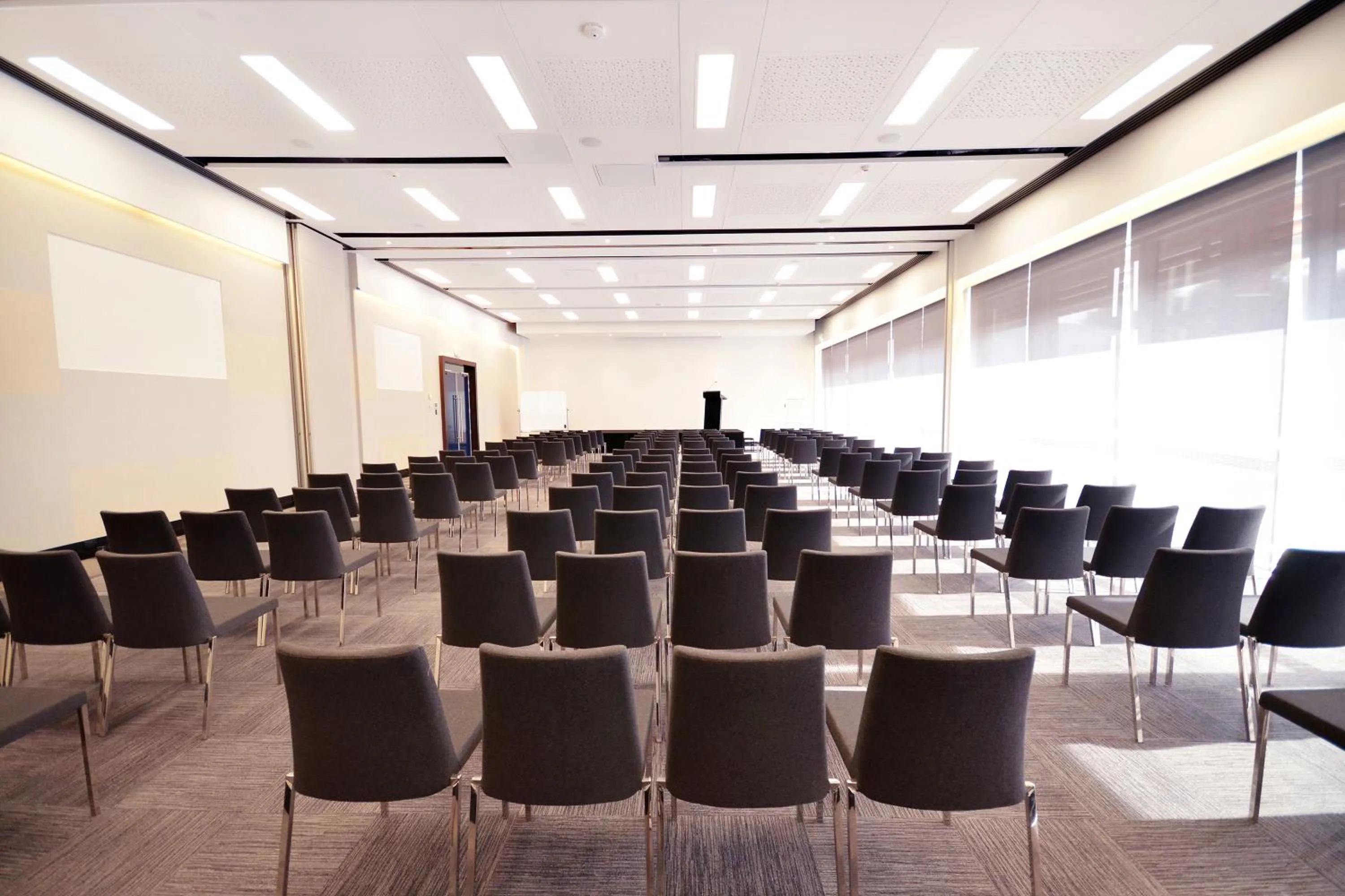 Meeting/conference room in JetPark Auckland Airport Hotel