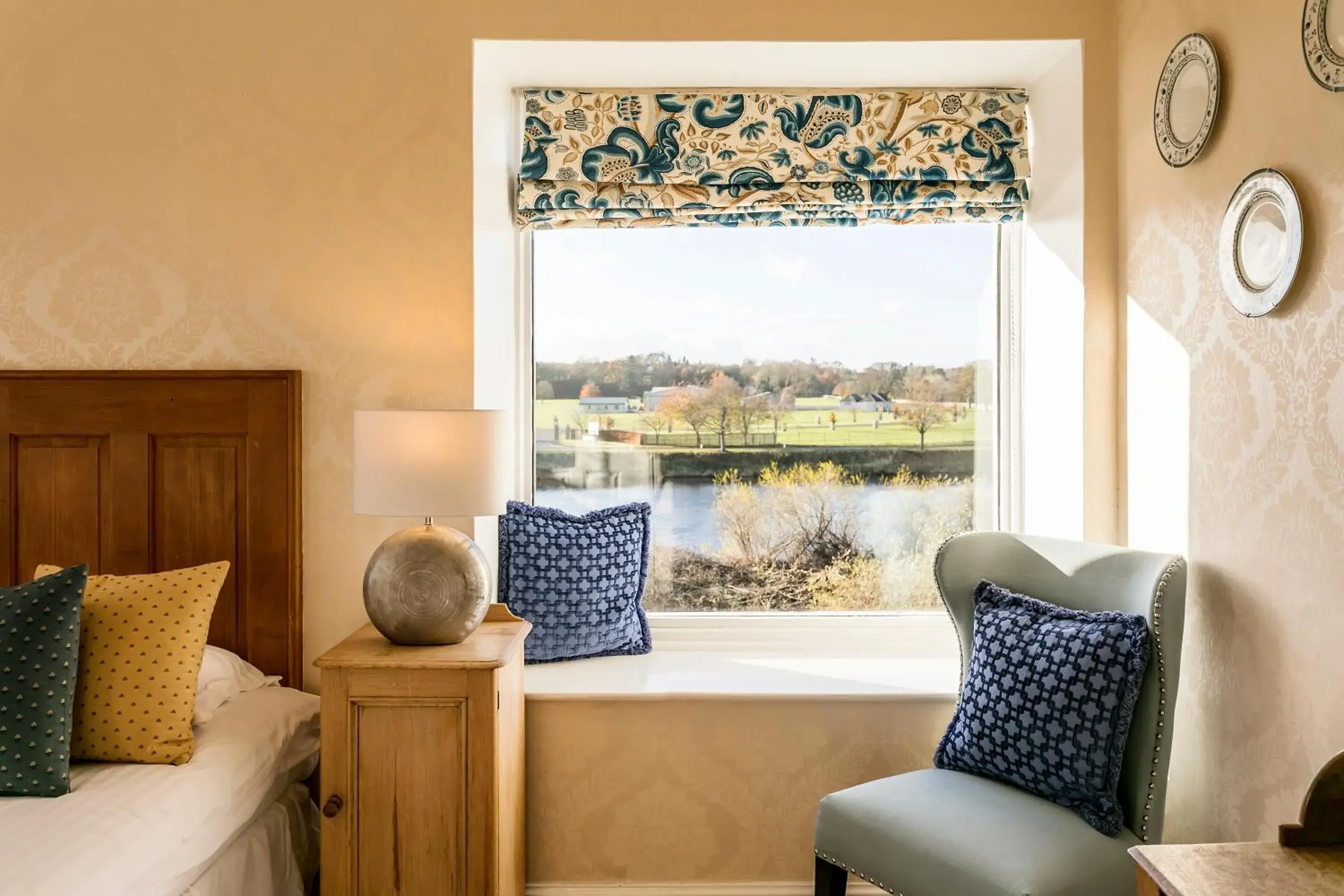 View (from property/room), Bed in Ednam House Hotel View (from property/room), Bed in Ednam House Hotel