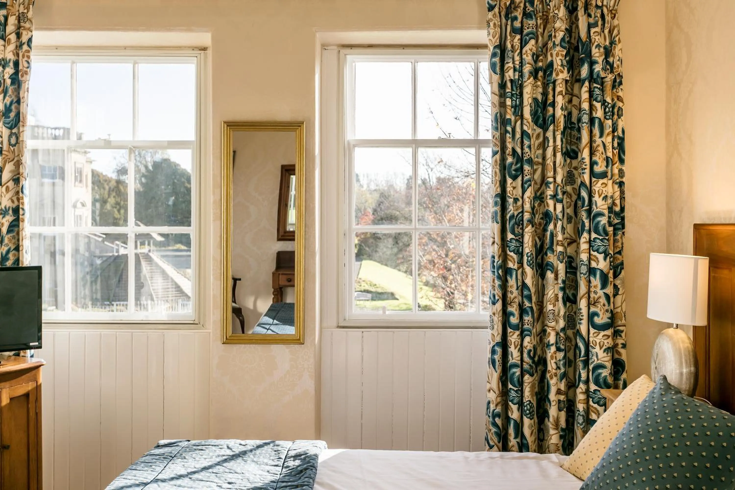Bedroom, Bed in Ednam House Hotel