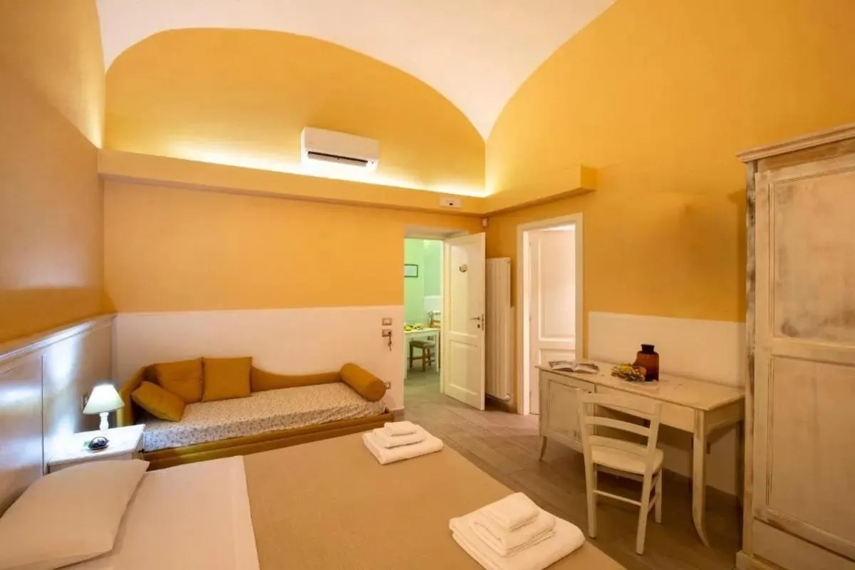 Bed in Il Giardino di Tonia - Oplontis Guest House - Bed & Garden -