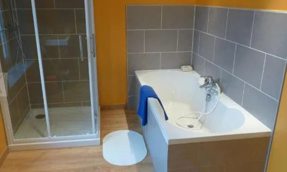 Bathroom in Aubépine