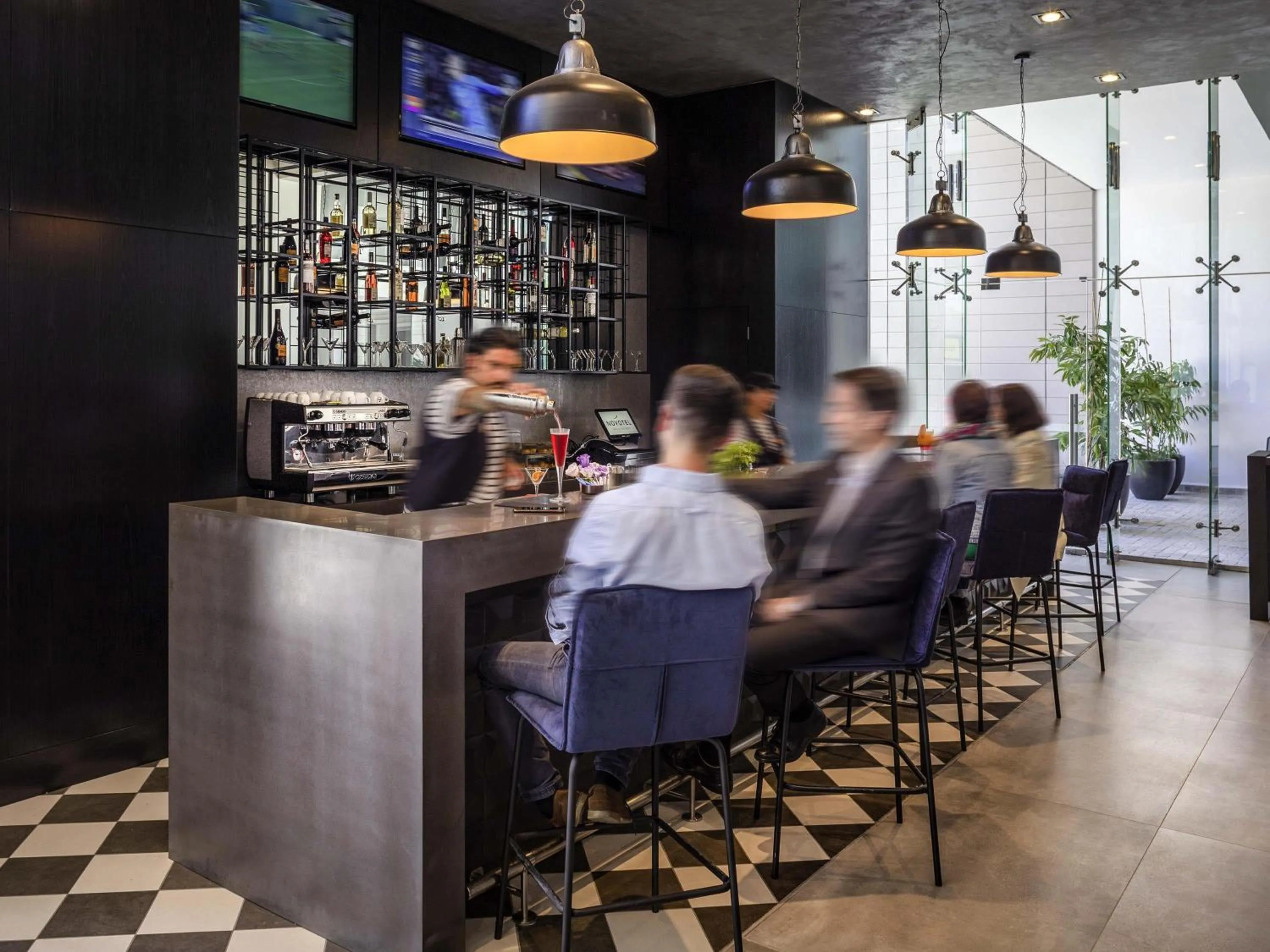 Lounge or bar in Novotel Vina del Mar