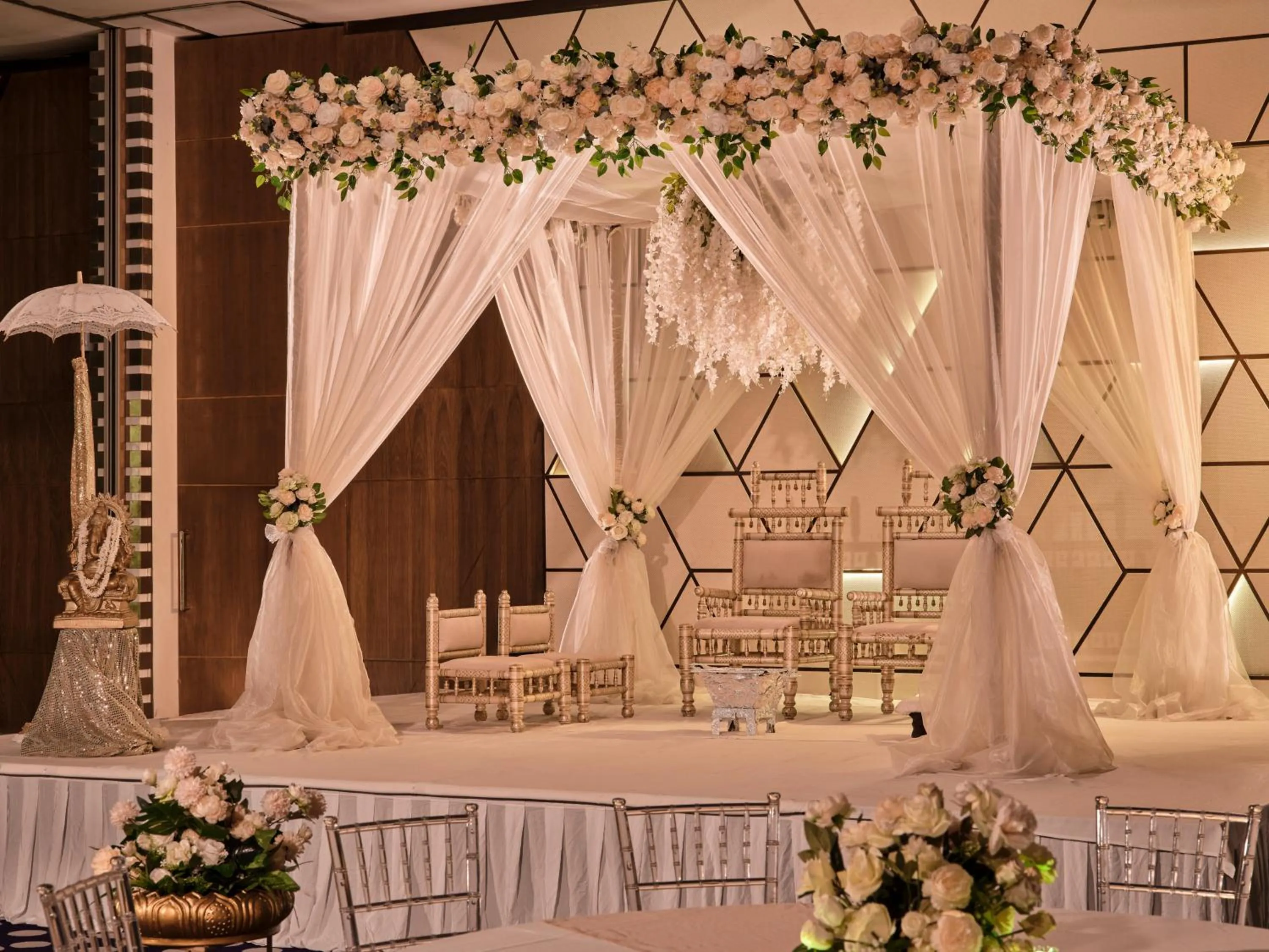 Meeting/conference room in Crowne Plaza Fiji Nadi Bay Resort & Spa by IHG