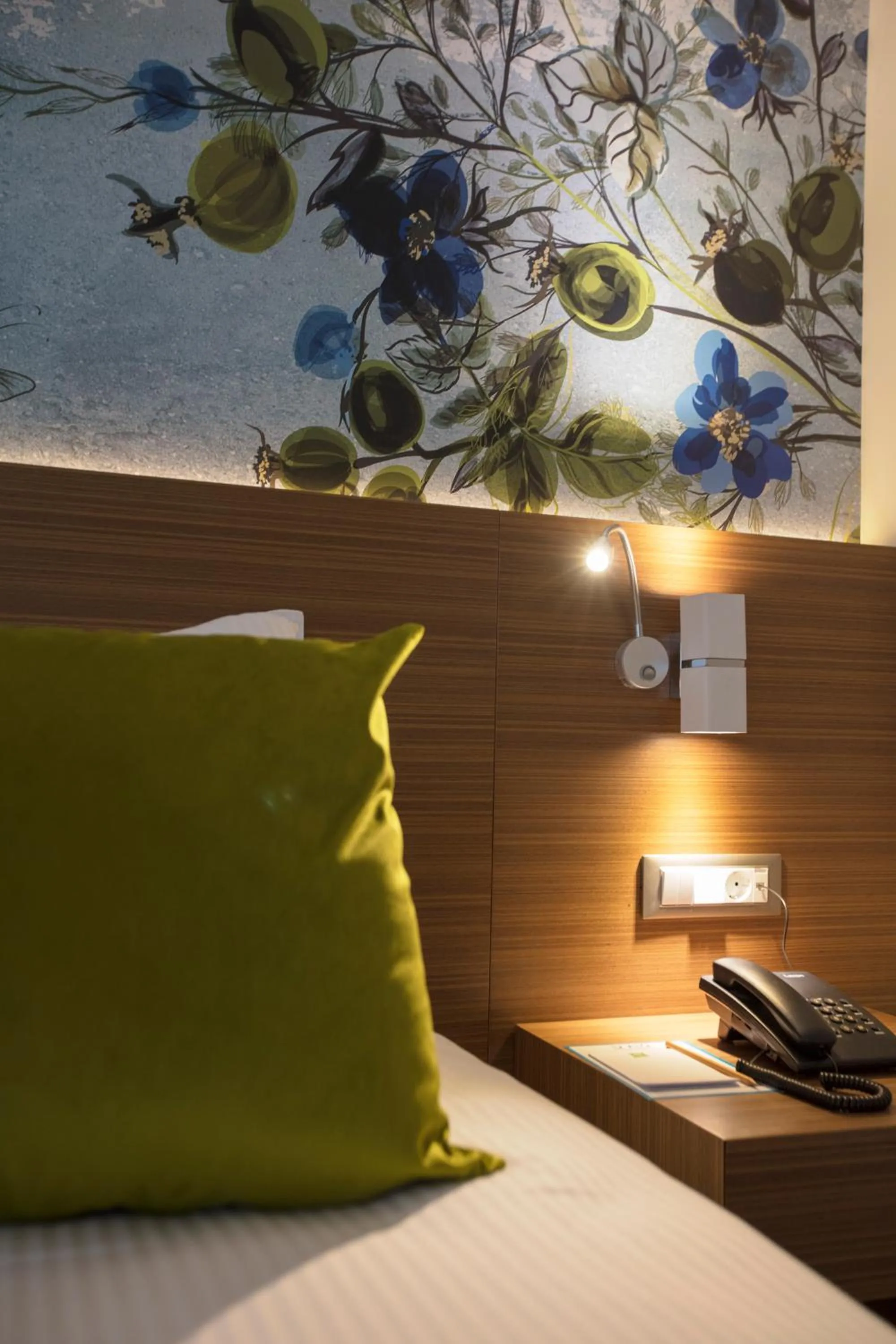 Bed in ibis Styles Izmir Bornova