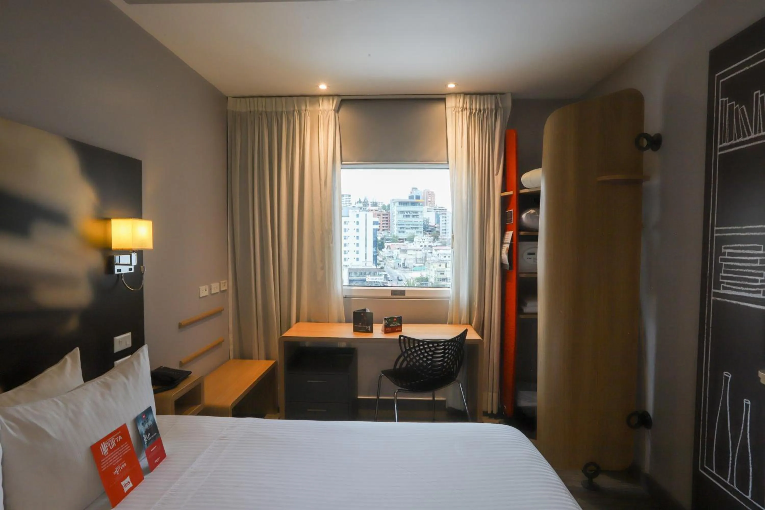 Property building, Bed in ibis Quito