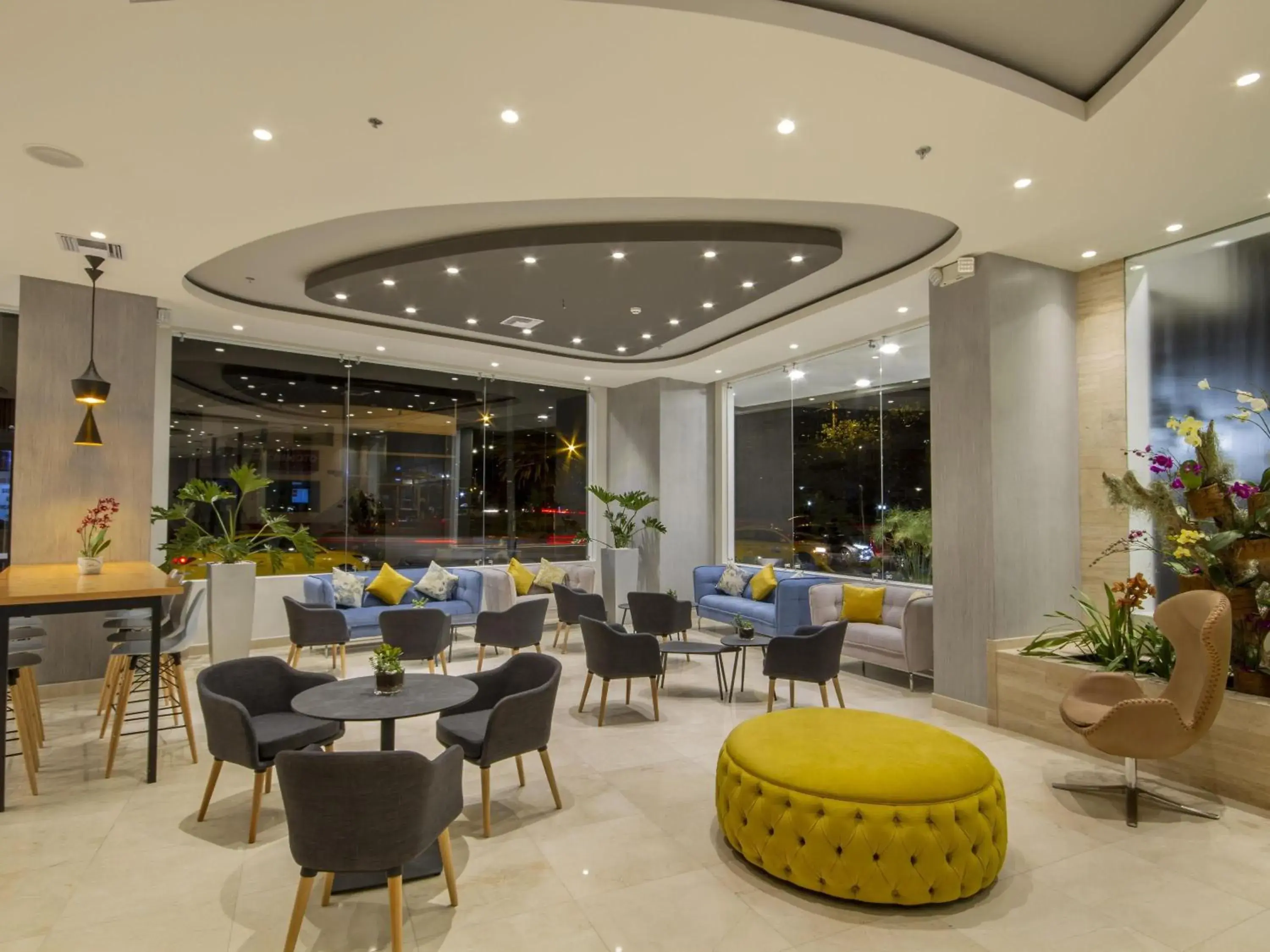 Property building in ibis Quito Property building in ibis Quito