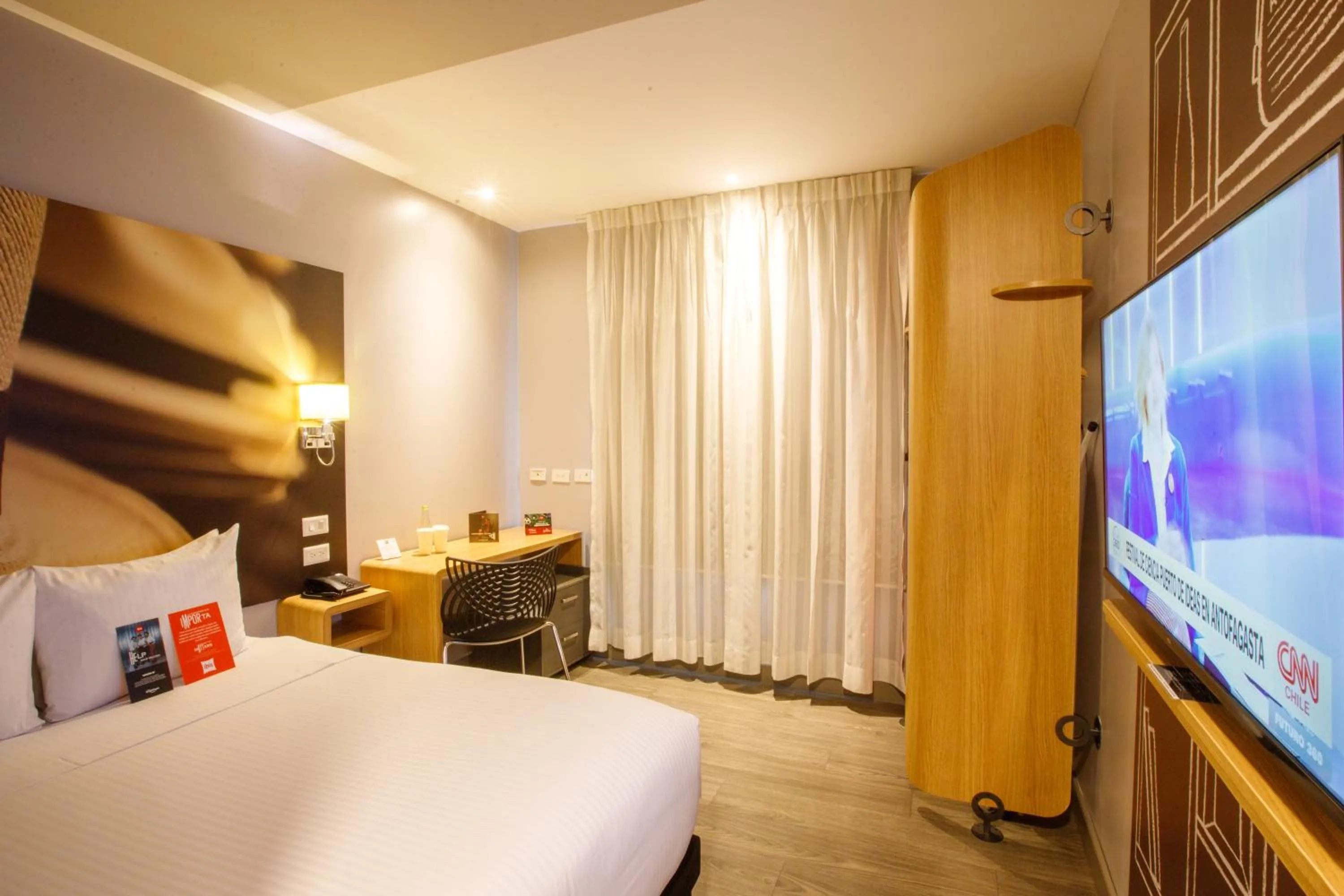 Property building, Bed in ibis Quito