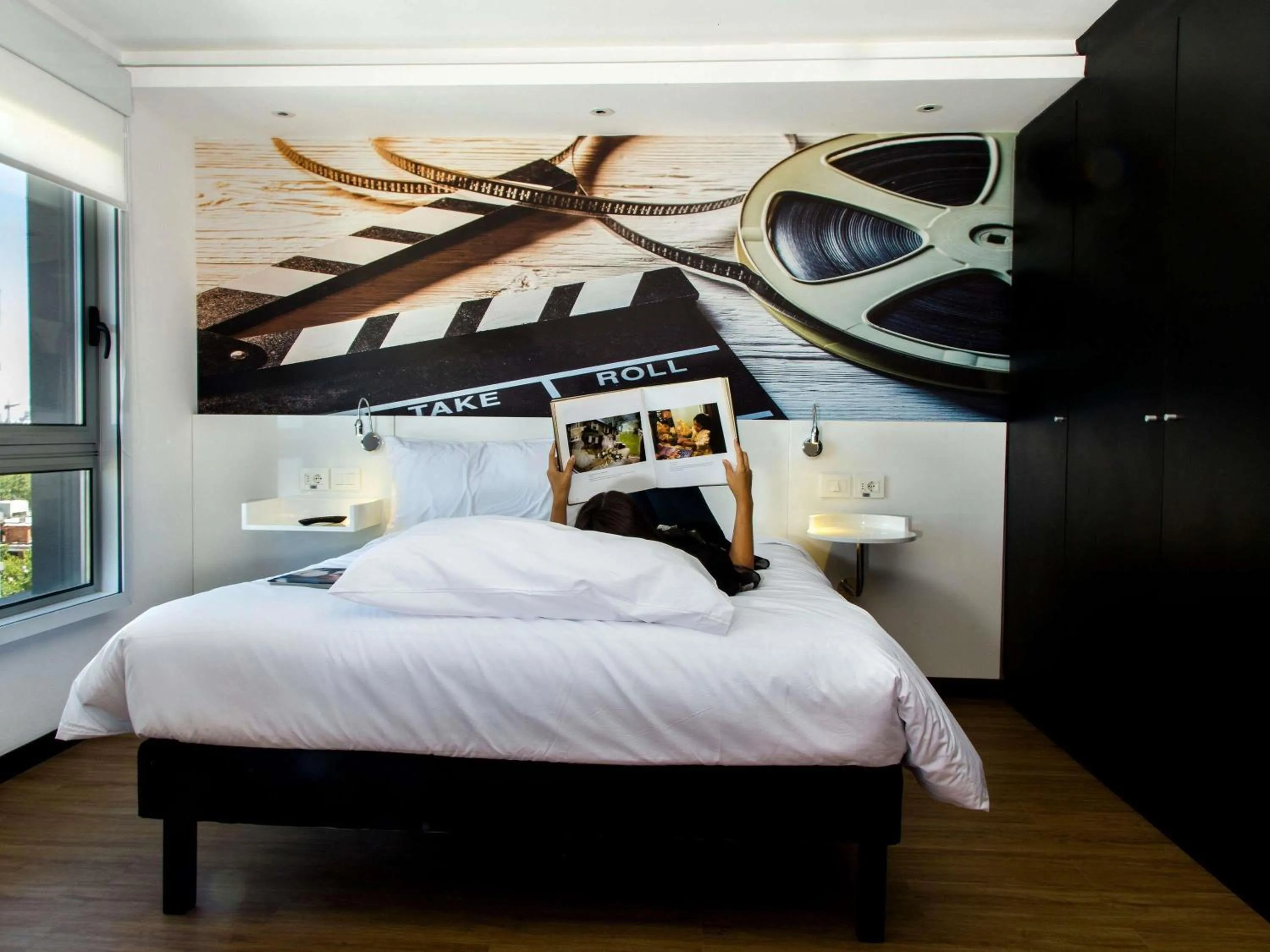 Photo of the whole room, Bed in ibis Styles Montevideo Biarritz