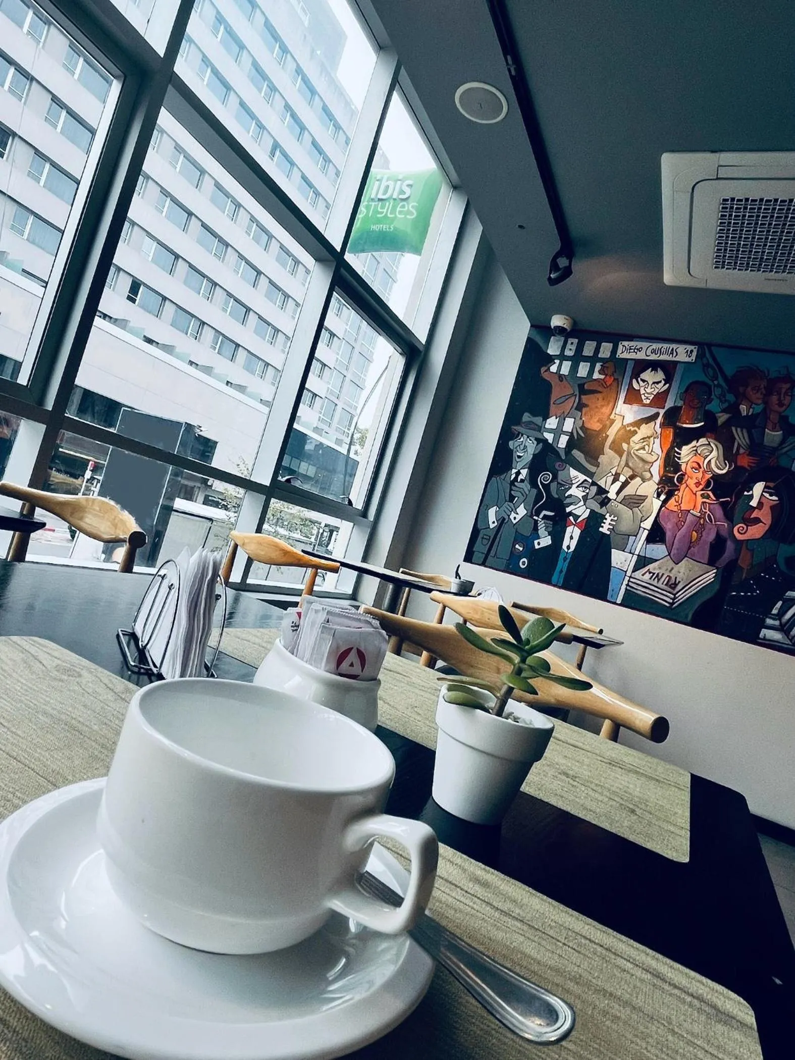 Breakfast in ibis Styles Montevideo Biarritz