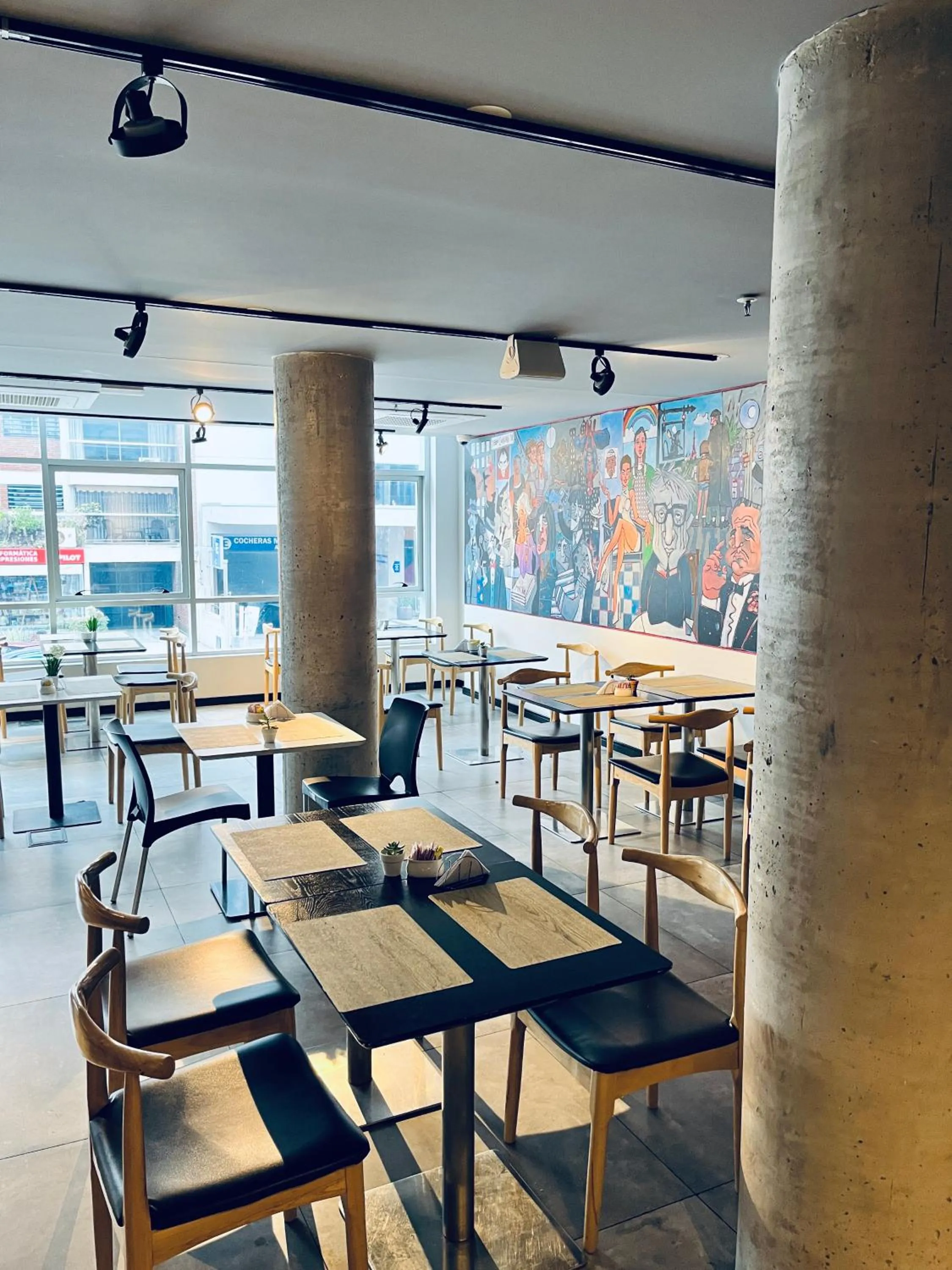 Breakfast in ibis Styles Montevideo Biarritz