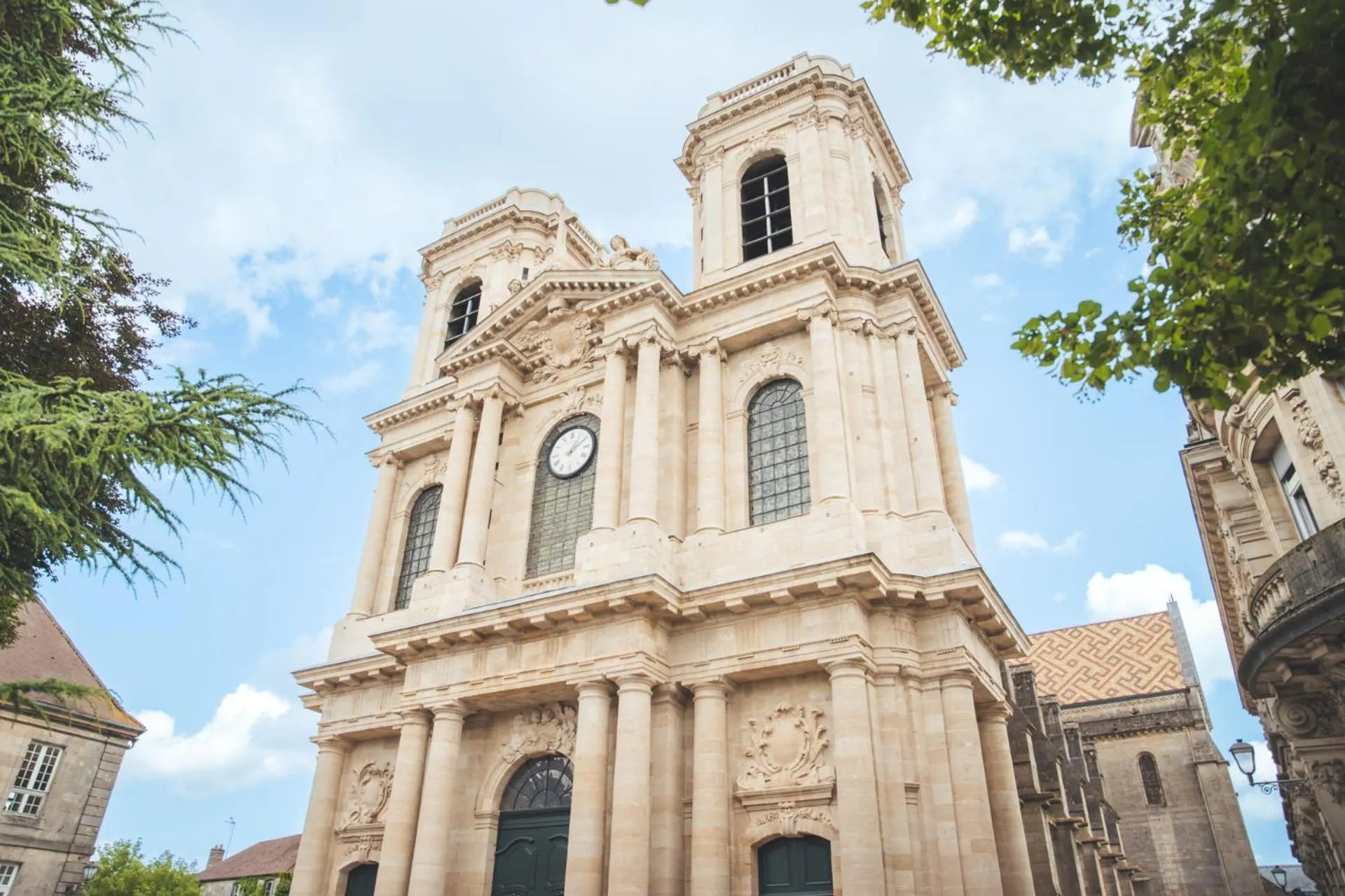 Activities in ibis budget Langres