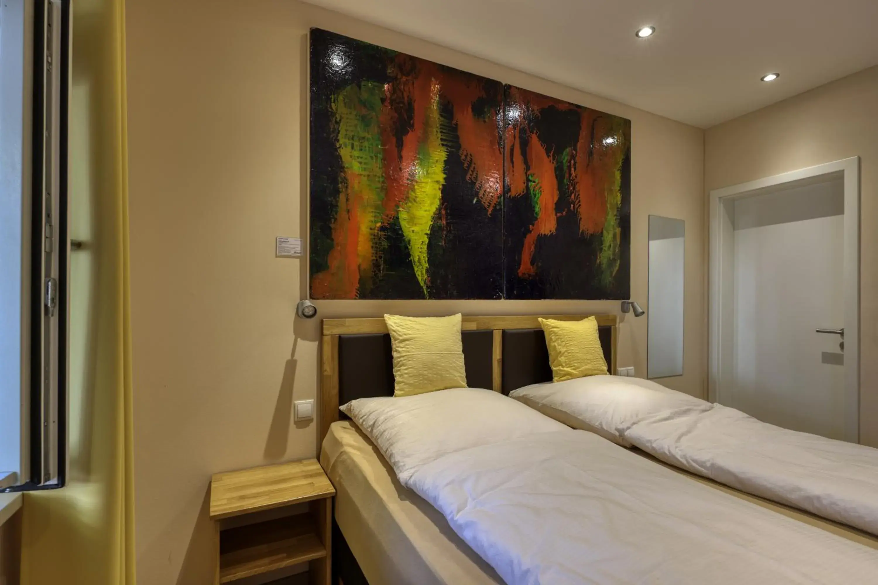 07 Apartment with Garden View - single occupancy in AD1716 apARTments Marktheidenfeld 07 Apartment with Garden View - single occupancy in AD1716 apARTments Marktheidenfeld