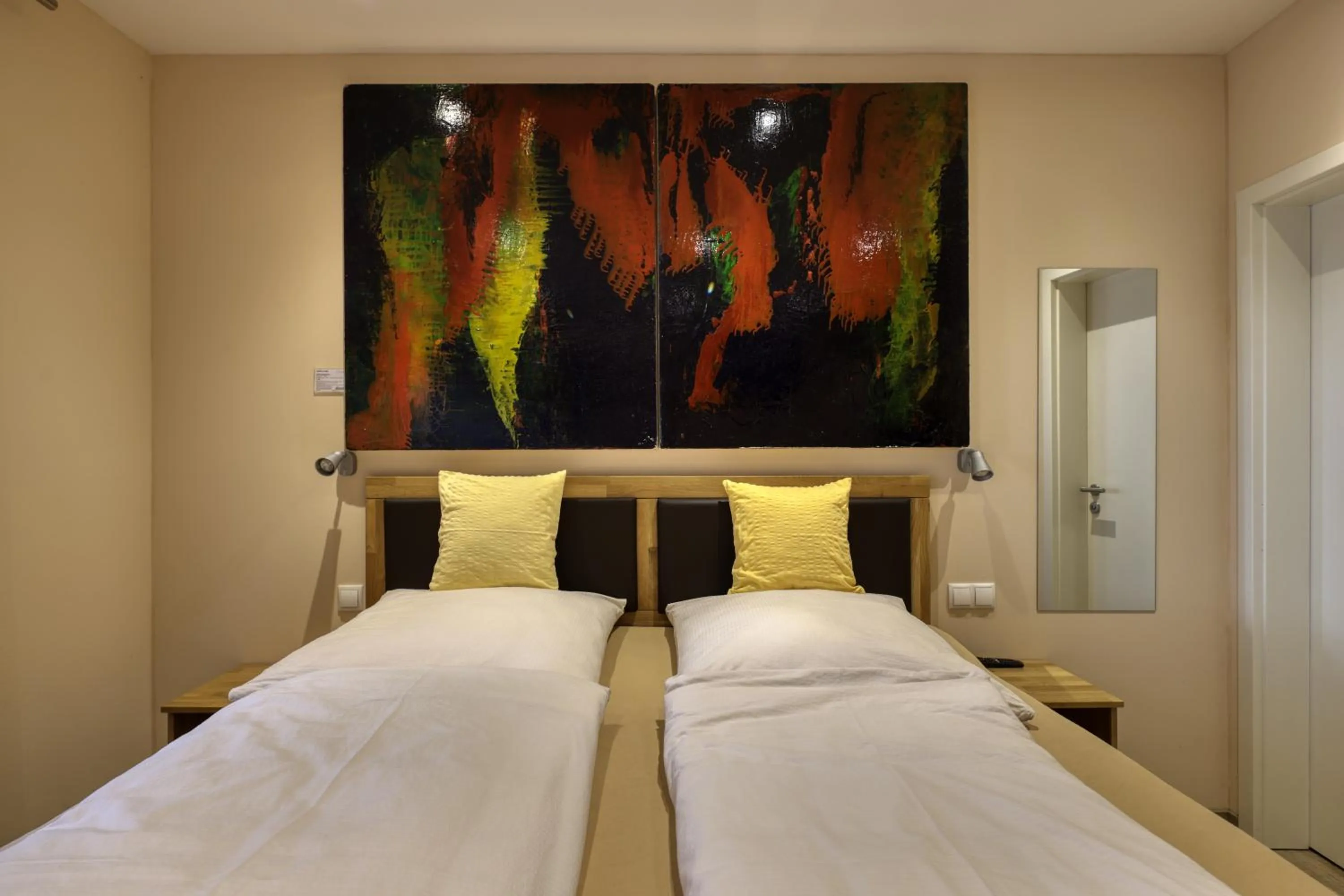 Bed in AD1716 apARTments Marktheidenfeld