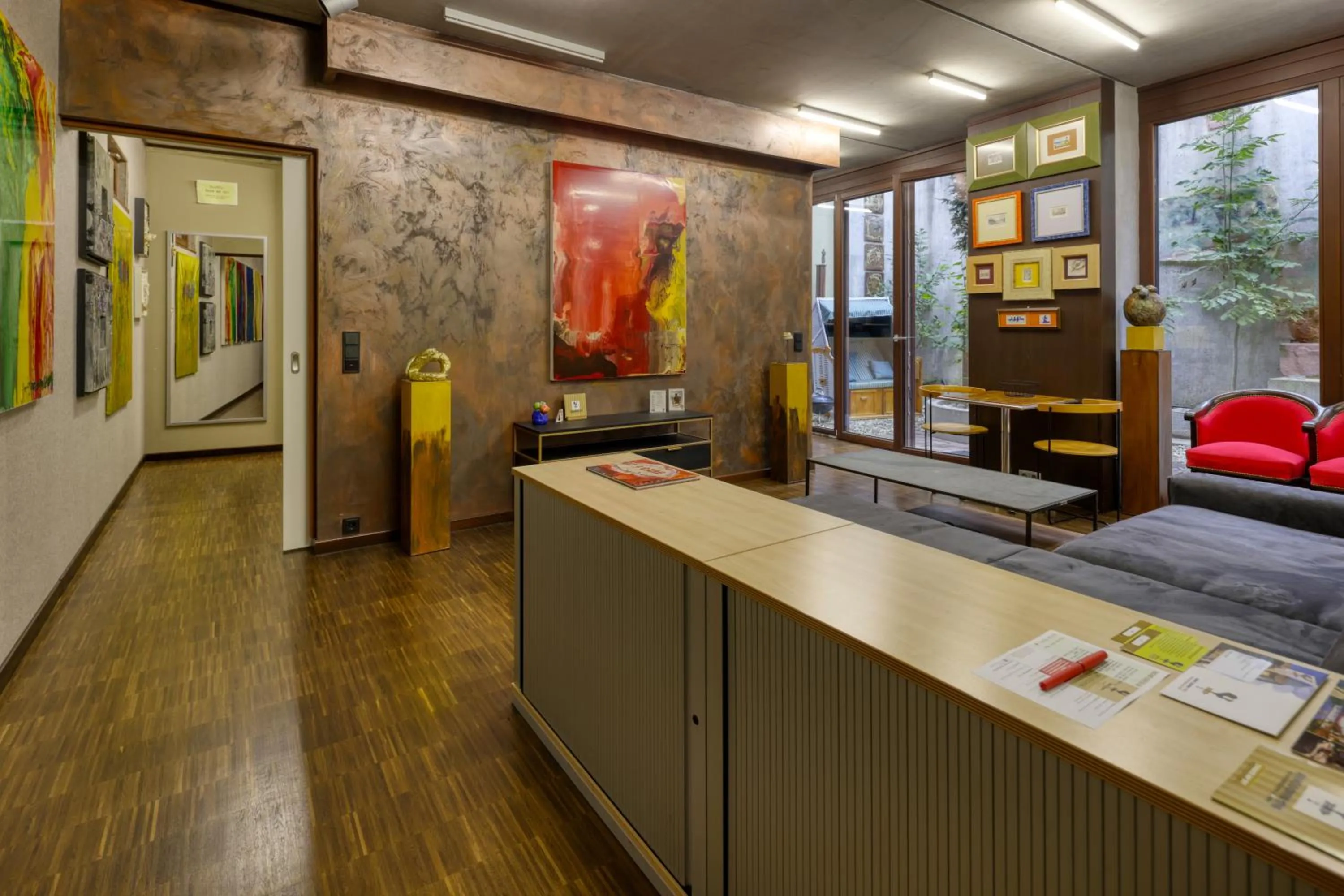 Communal lounge/ TV room in AD1716 apARTments Marktheidenfeld