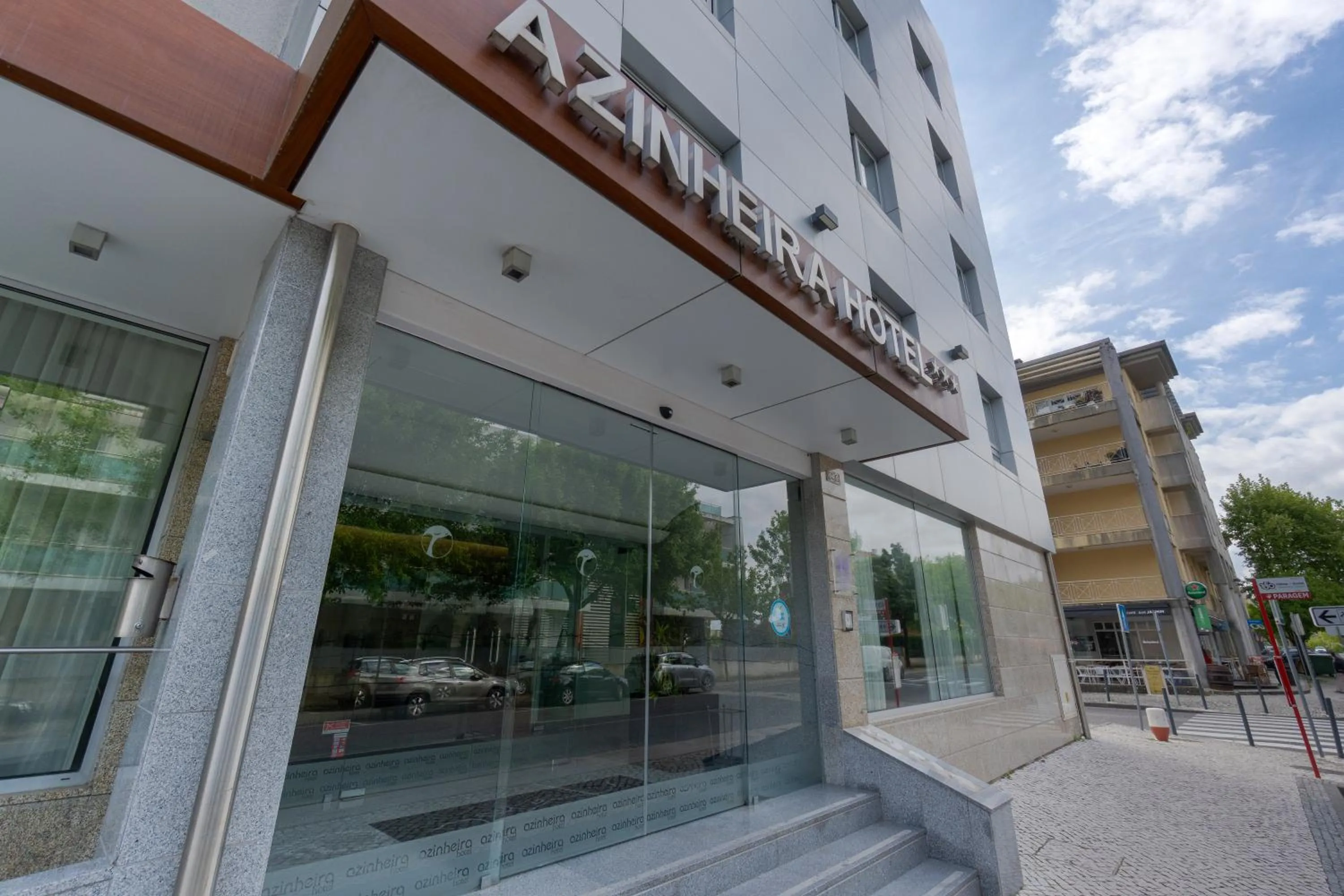 Facade/entrance in Hotel Azinheira by RIDAN Hotels