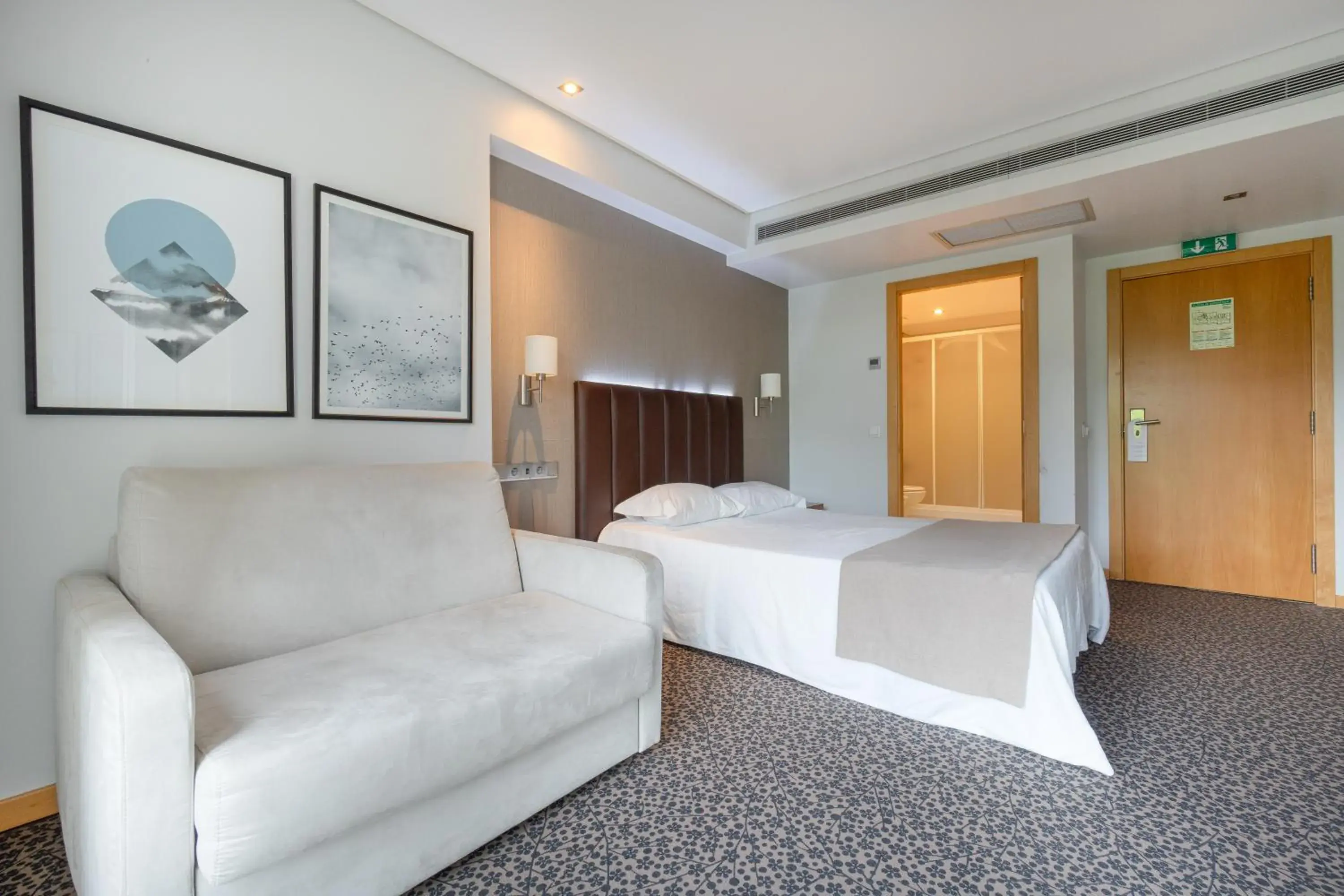 Bedroom, Bed in Hotel Azinheira by RIDAN Hotels Bedroom, Bed in Hotel Azinheira by RIDAN Hotels