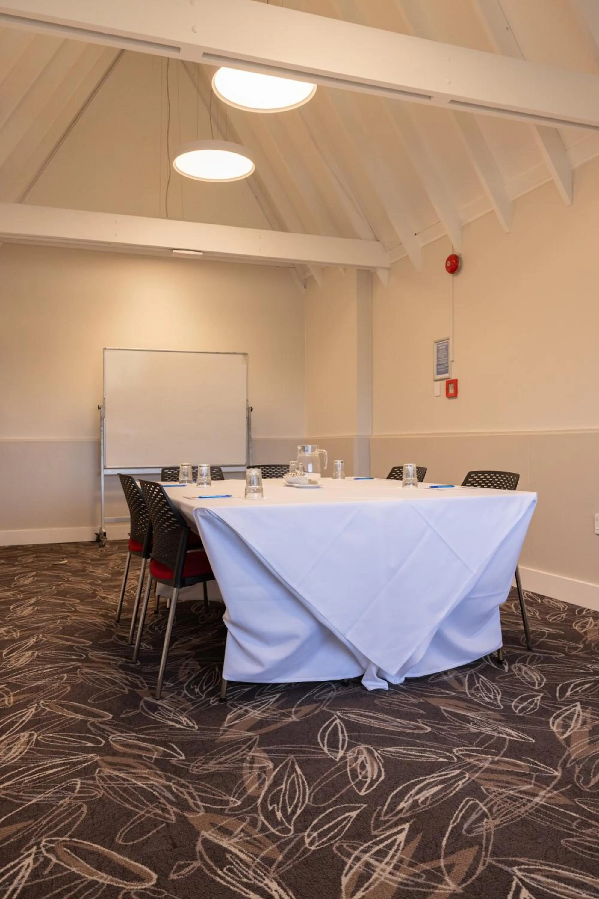 Meeting/conference room in Auckland Rose Park Hotel