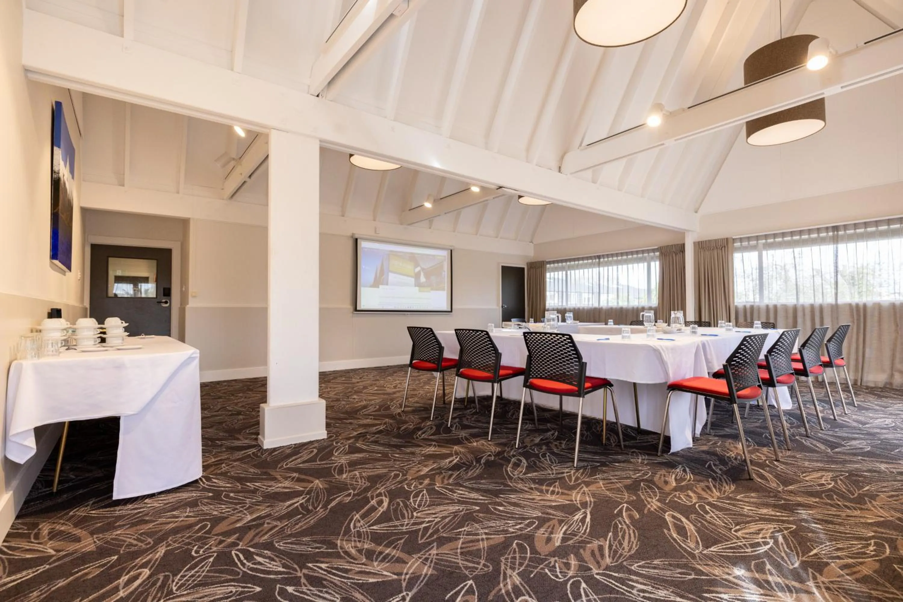 Meeting/conference room in Auckland Rose Park Hotel