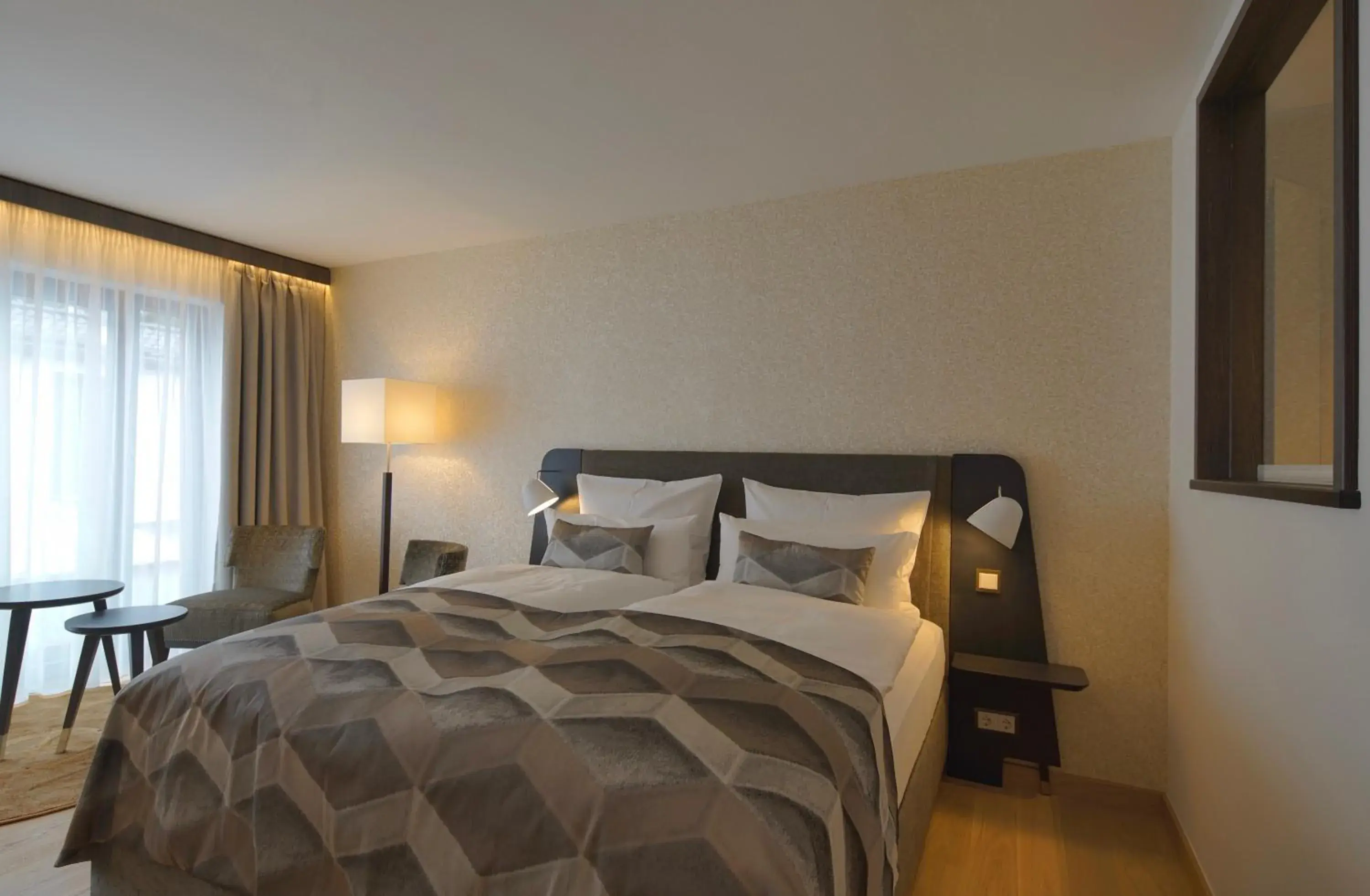 Photo of the whole room, Bed in Essensio Hotel Düsseldorf Photo of the whole room, Bed in Essensio Hotel Düsseldorf