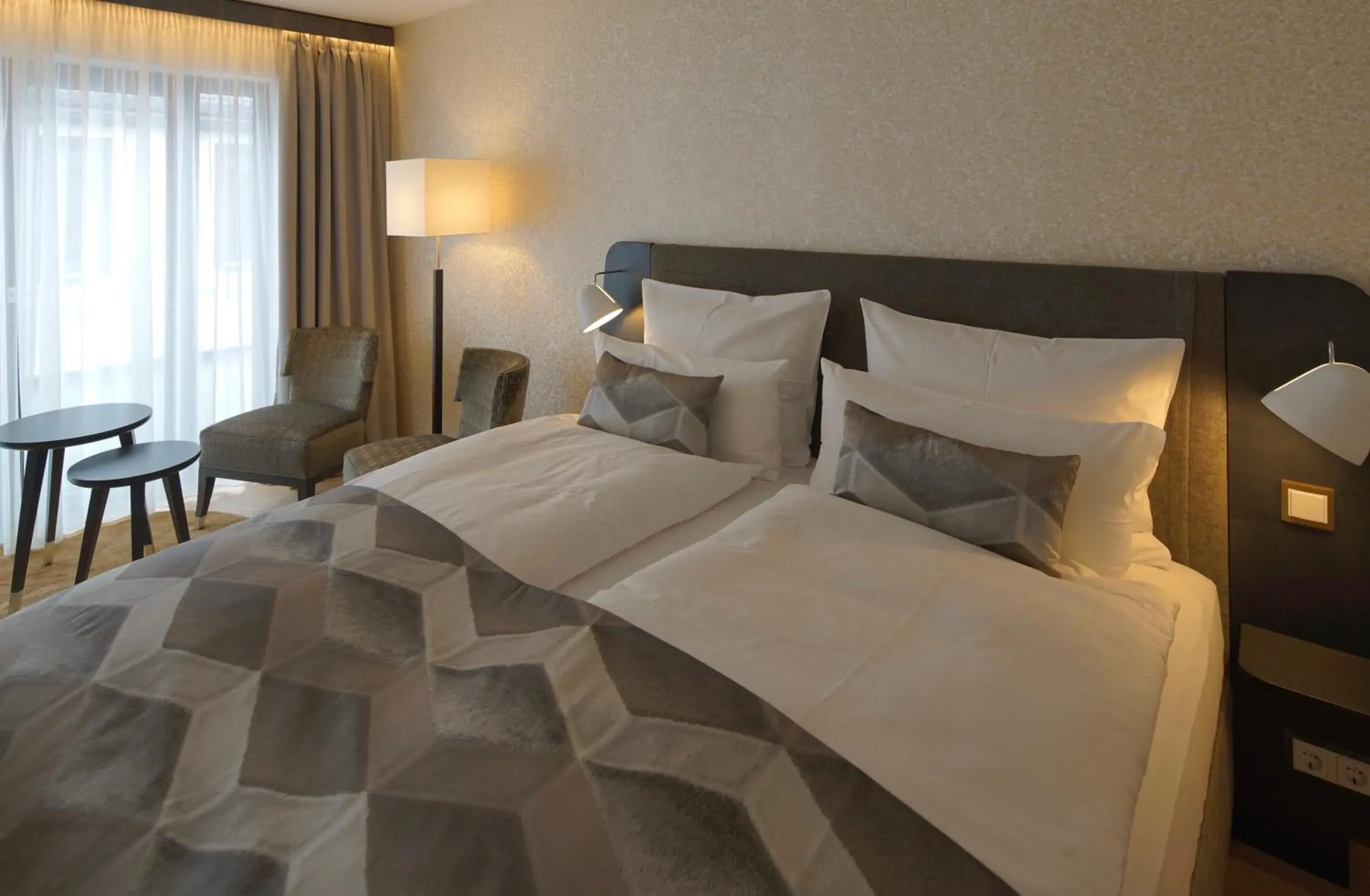 Double Room with Private Bathroom - single occupancy in Essensio Hotel Düsseldorf Double Room with Private Bathroom - single occupancy in Essensio Hotel Düsseldorf