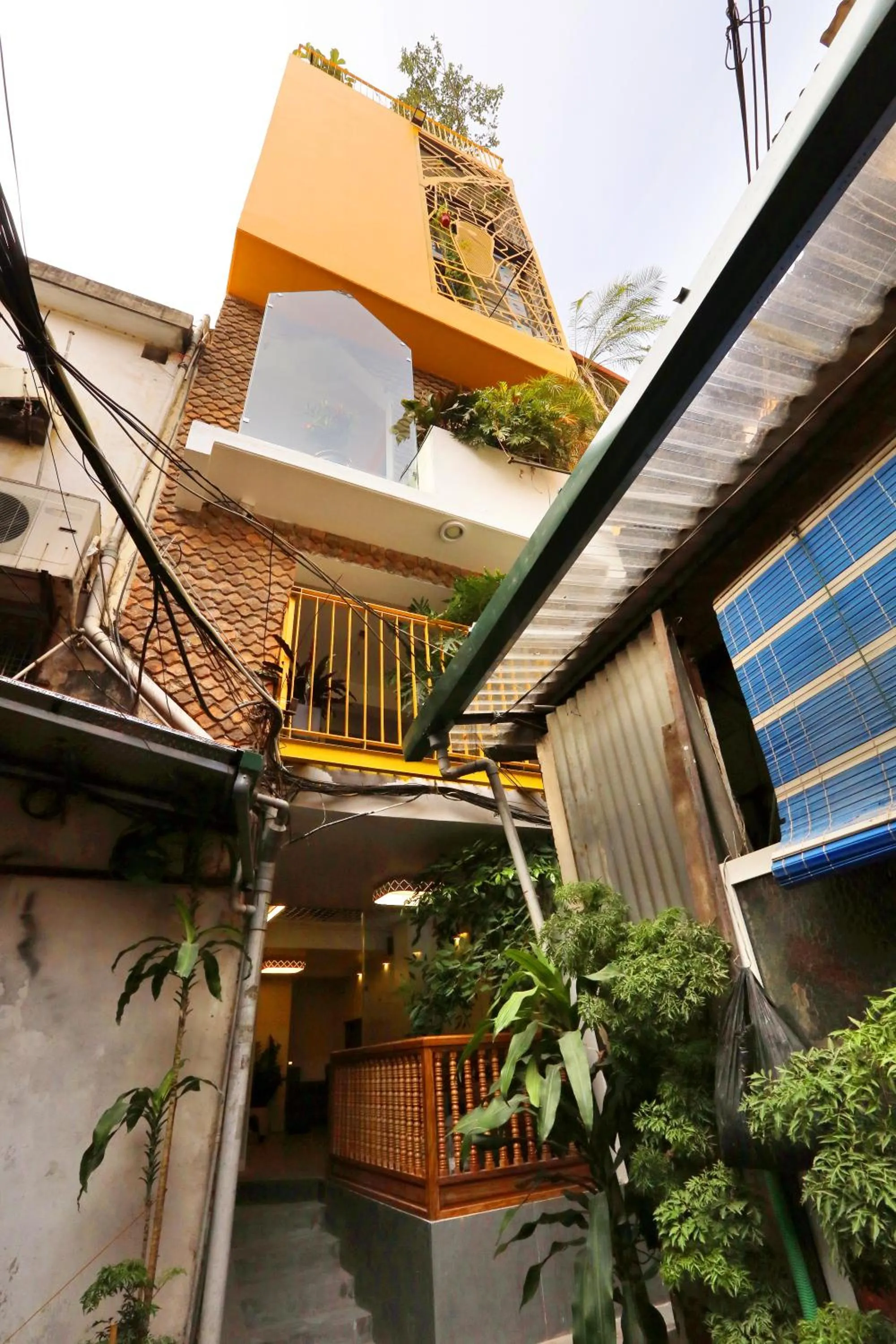 Facade/entrance in Hanoi Banana Hostel