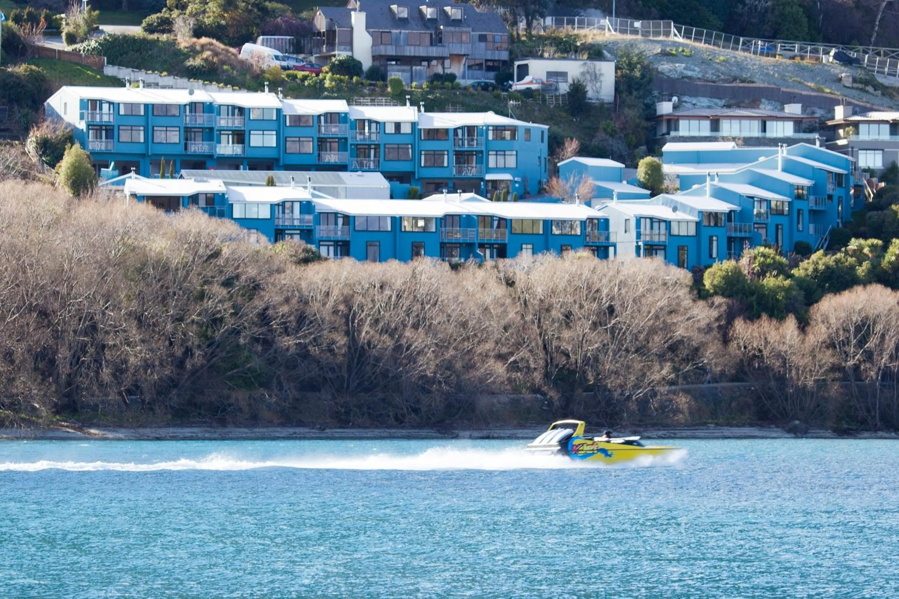 Facade/entrance in Spinnaker Bay Apartments