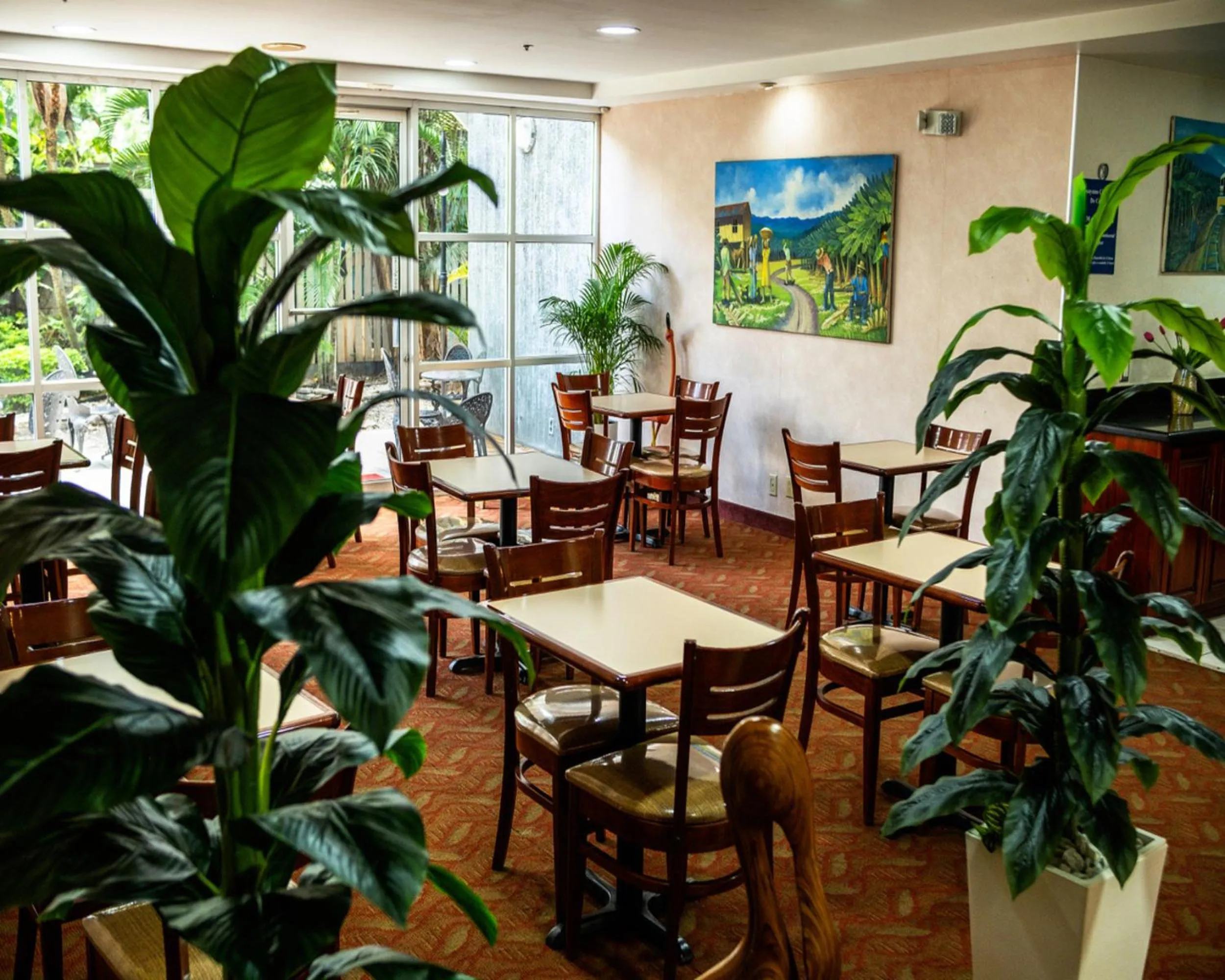 Restaurant/places to eat in Metrotel Express