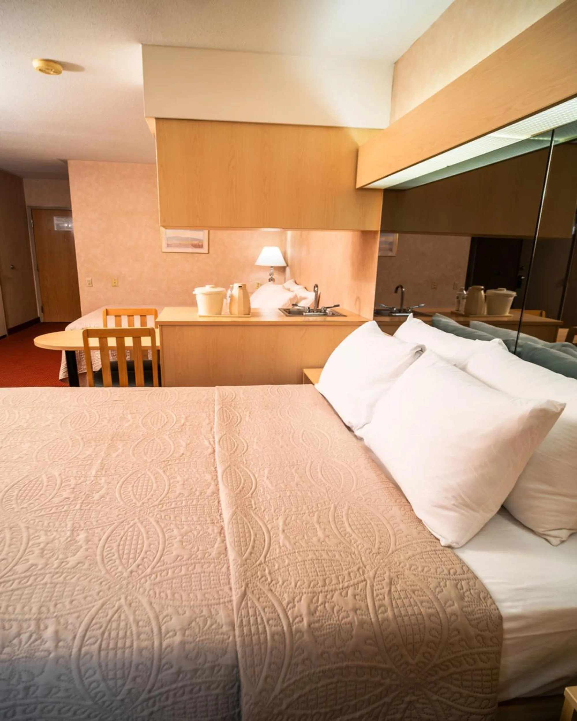 Bedroom, Bed in Metrotel Express