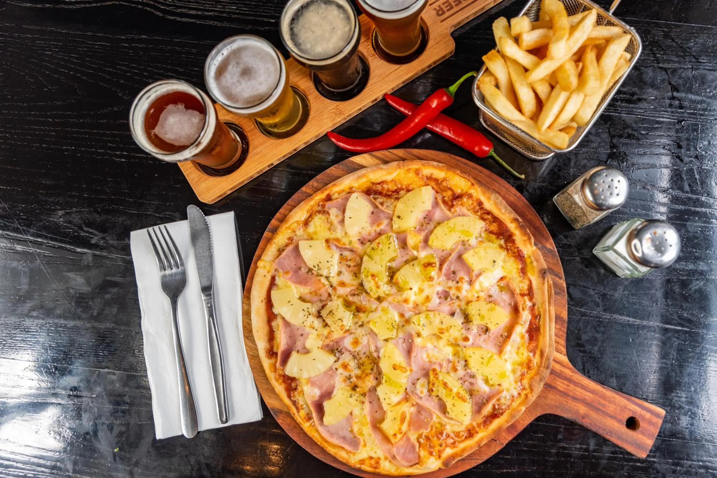 Restaurant/places to eat in The Shakespeare Hotel