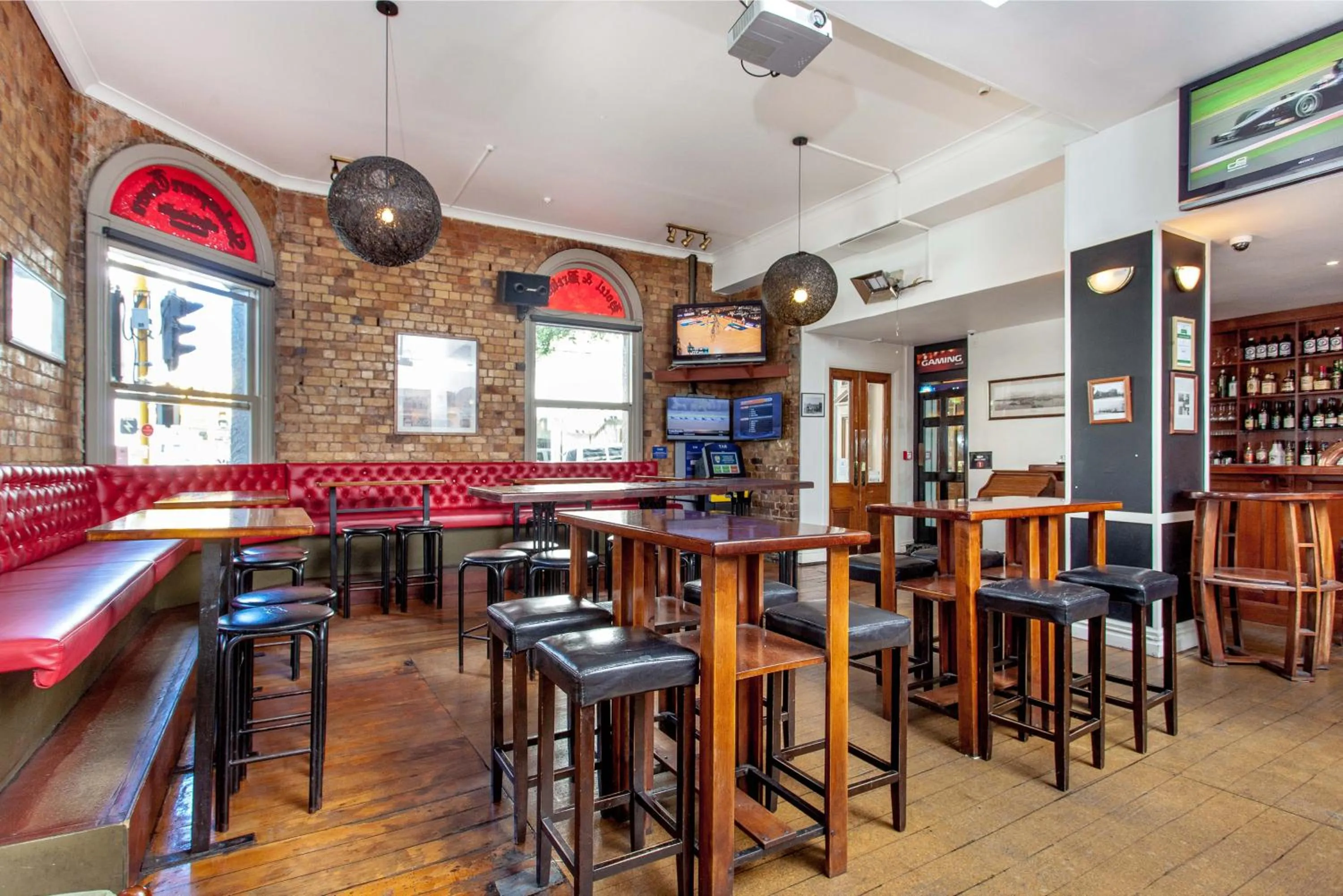 Restaurant/places to eat in The Shakespeare Hotel