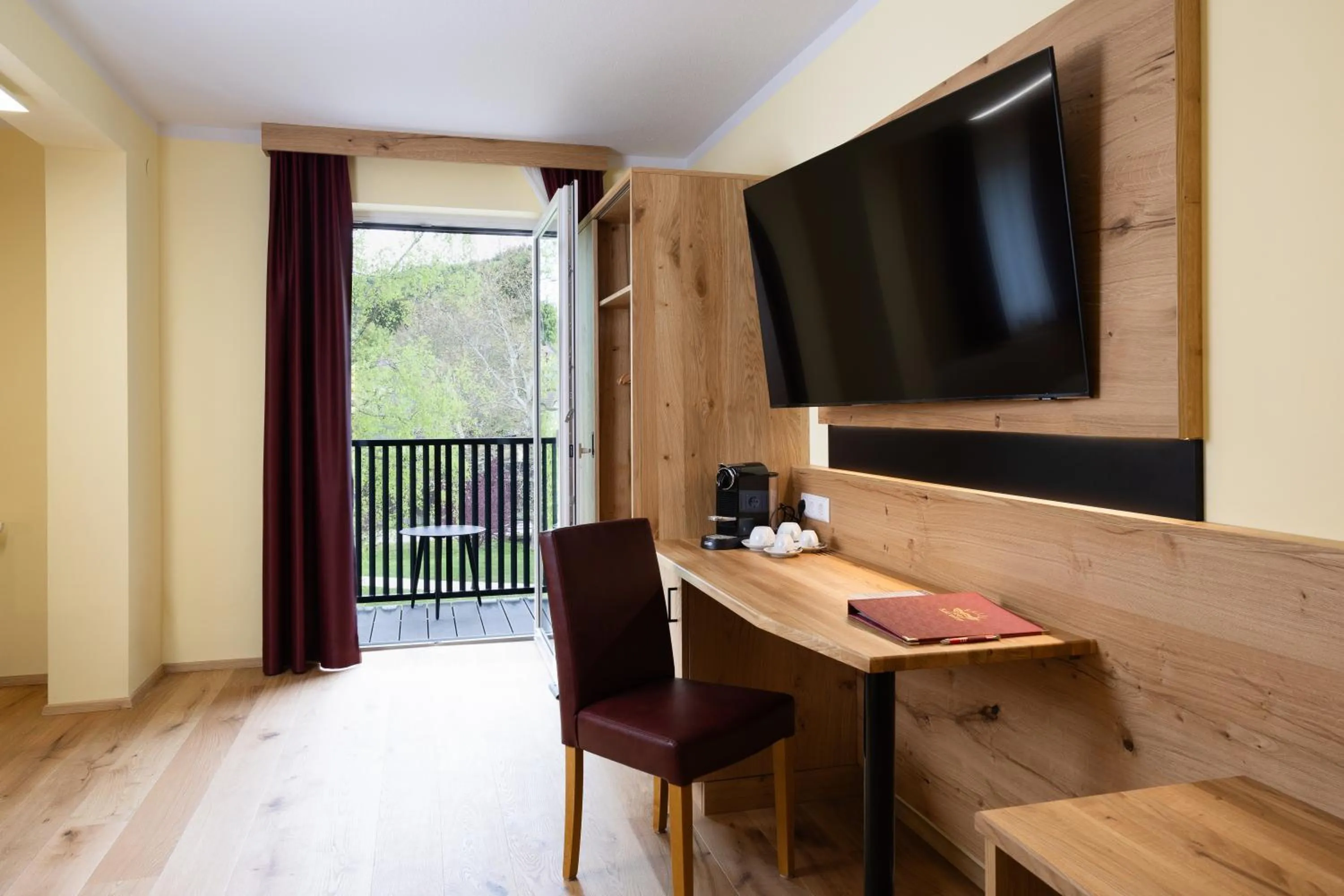 TV and multimedia in Hotel Kärnten