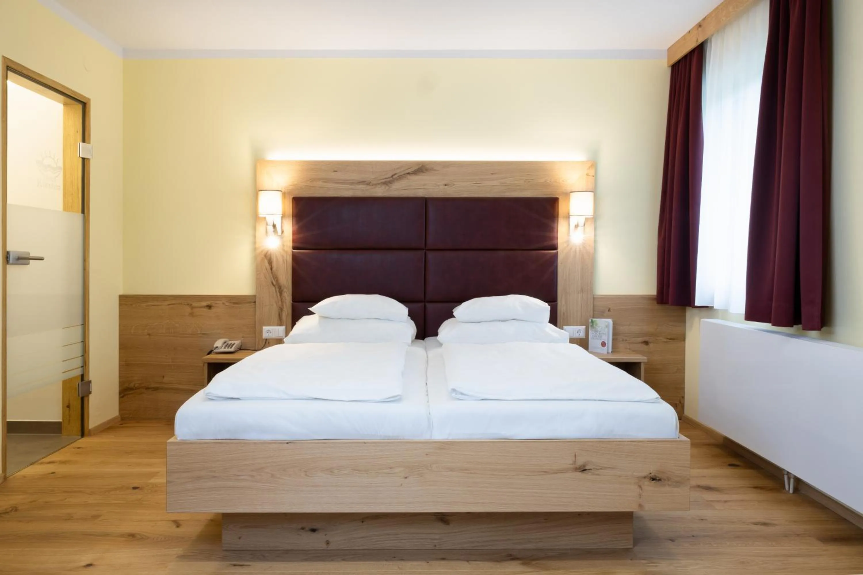 Bed in Hotel Kärnten