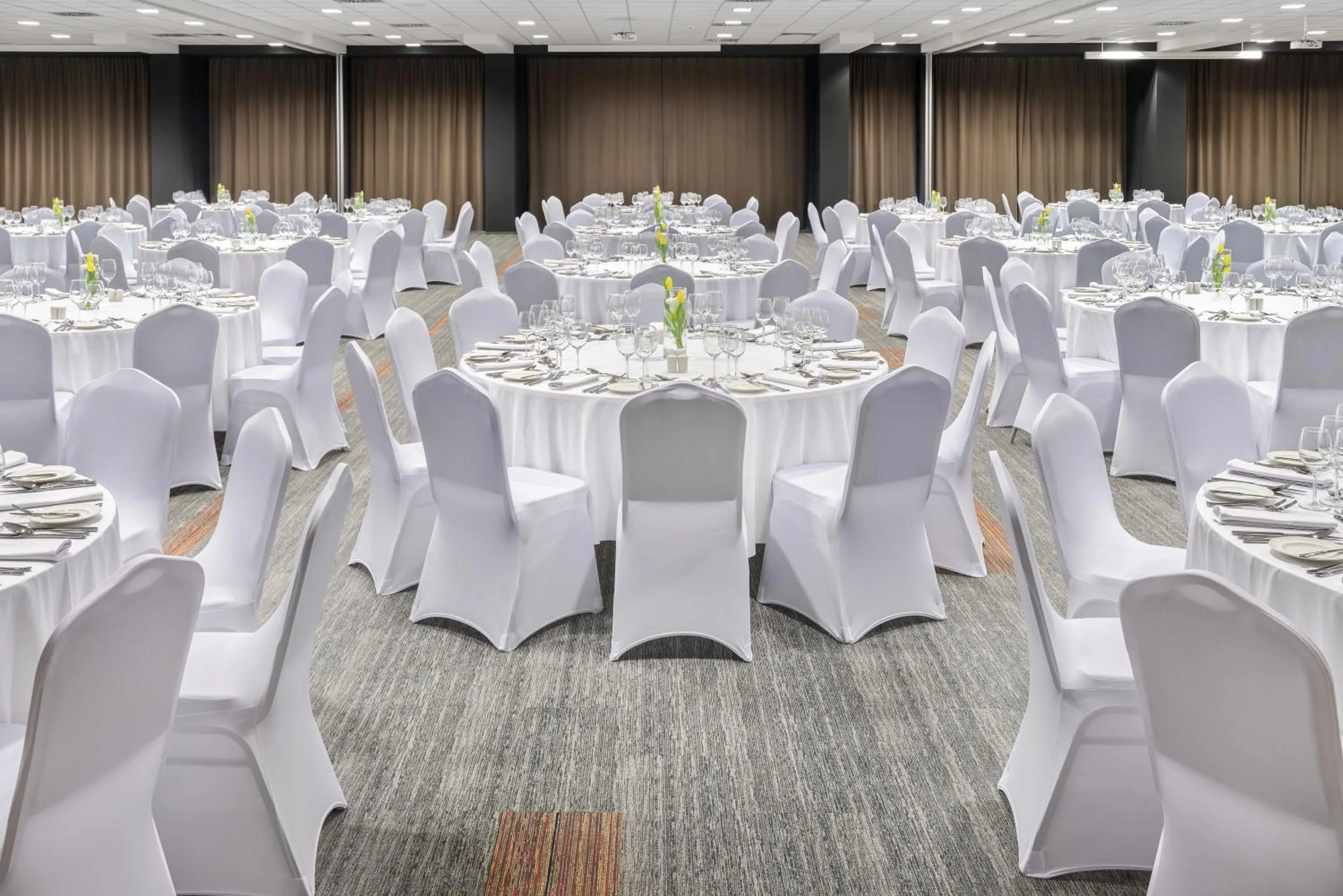 Banquet/Function facilities in Metropolo by Golden Tulip Krakow