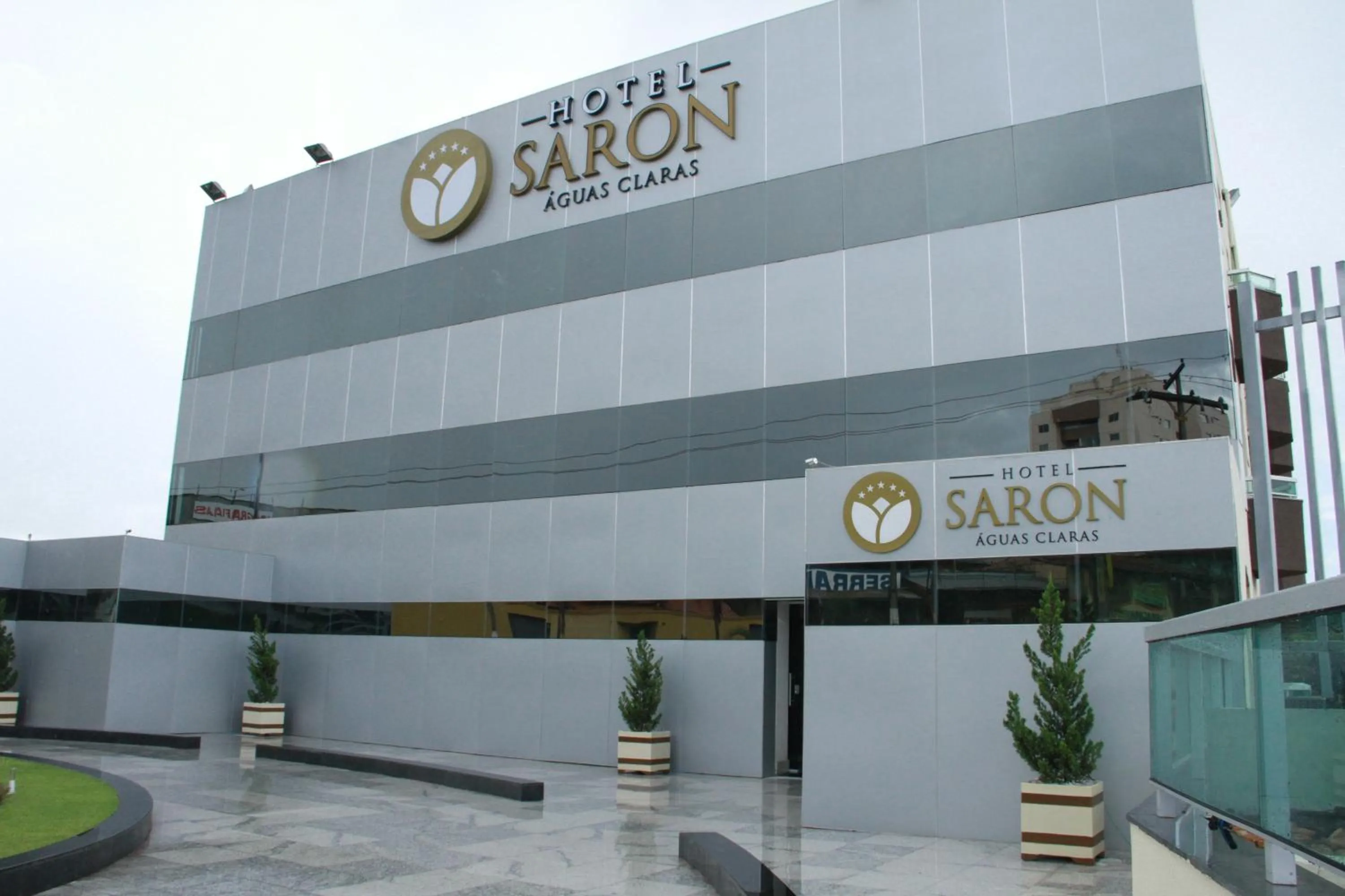 Hotel Saron