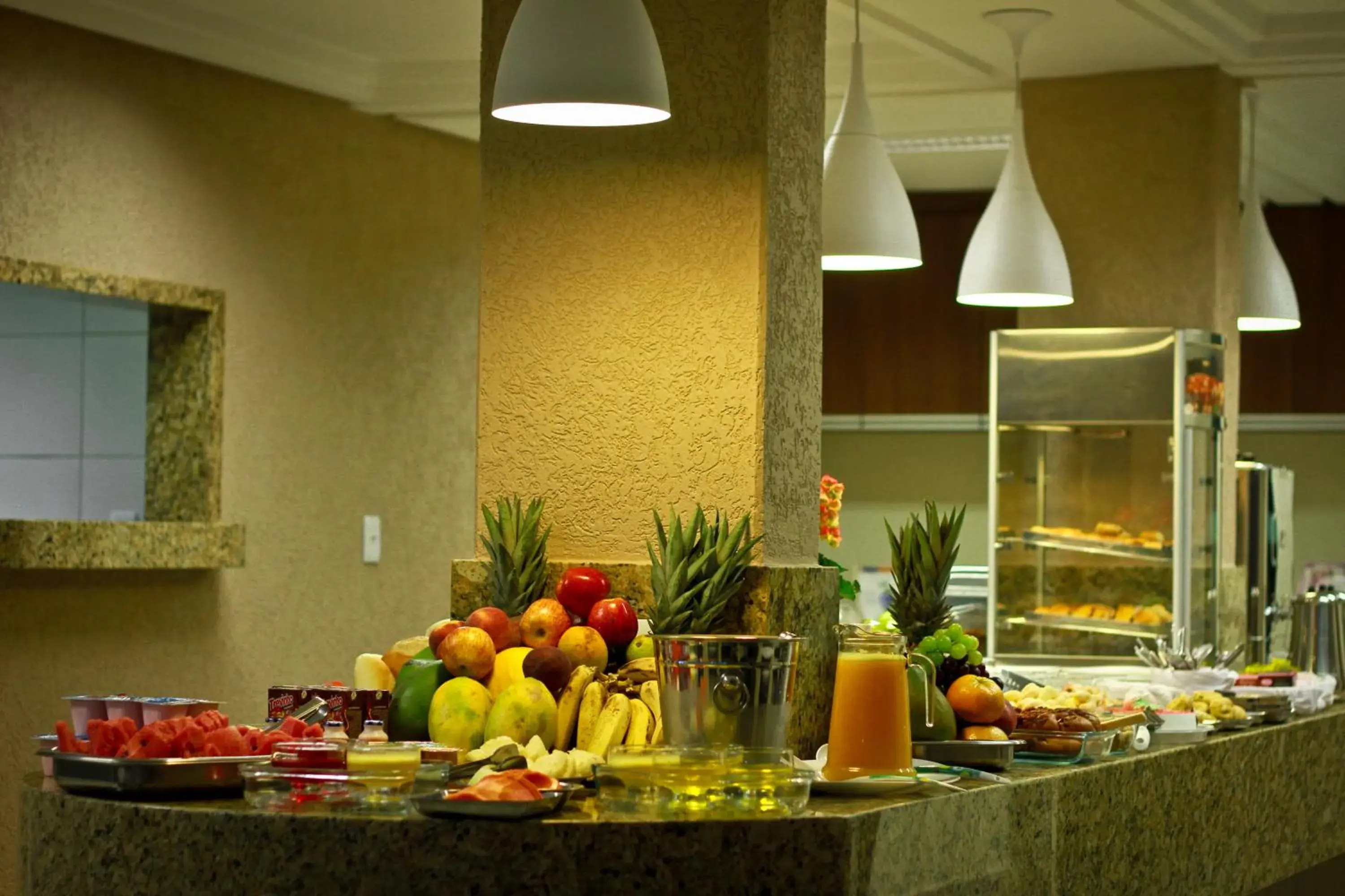 Restaurant/places to eat in Hotel Saron Restaurant/places to eat in Hotel Saron
