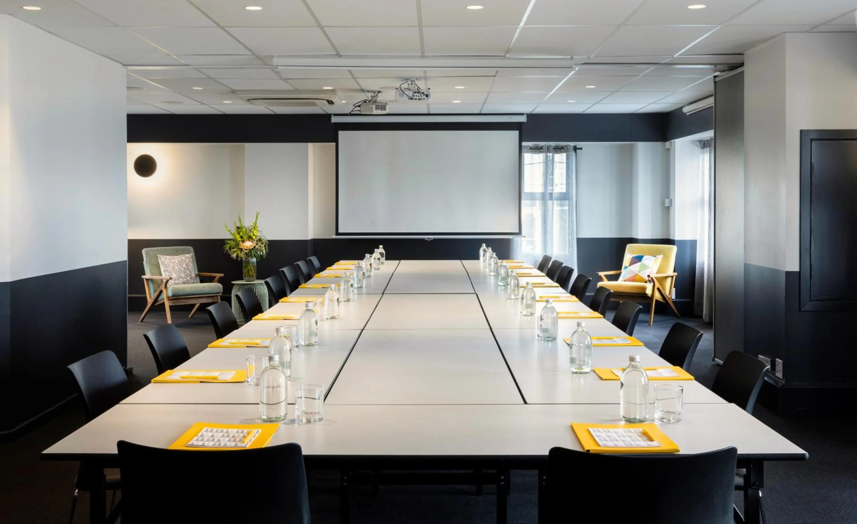 Meeting/conference room in WQ Wellington Quarter Hotel