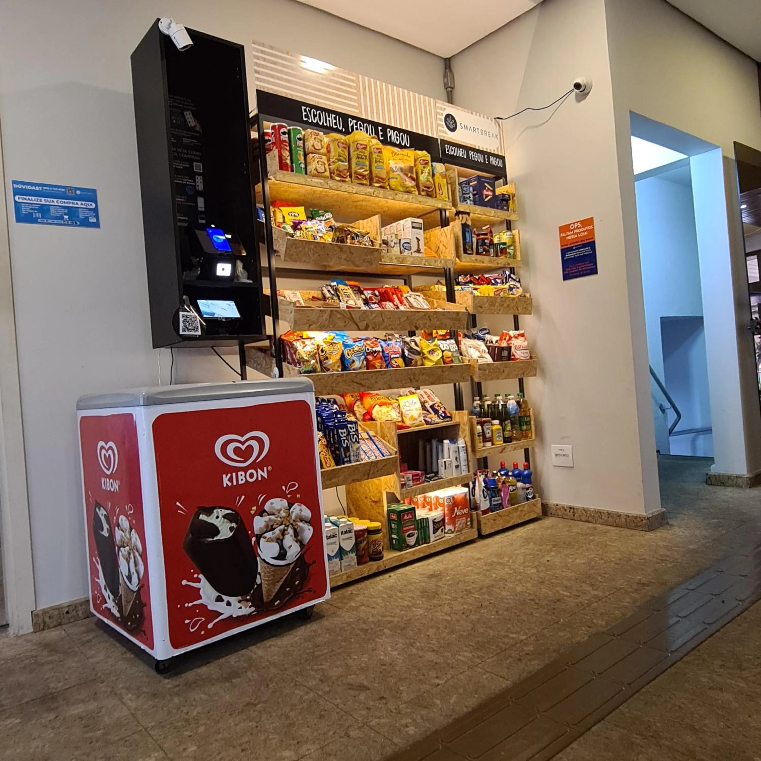 L'Hirondelle Flat Service