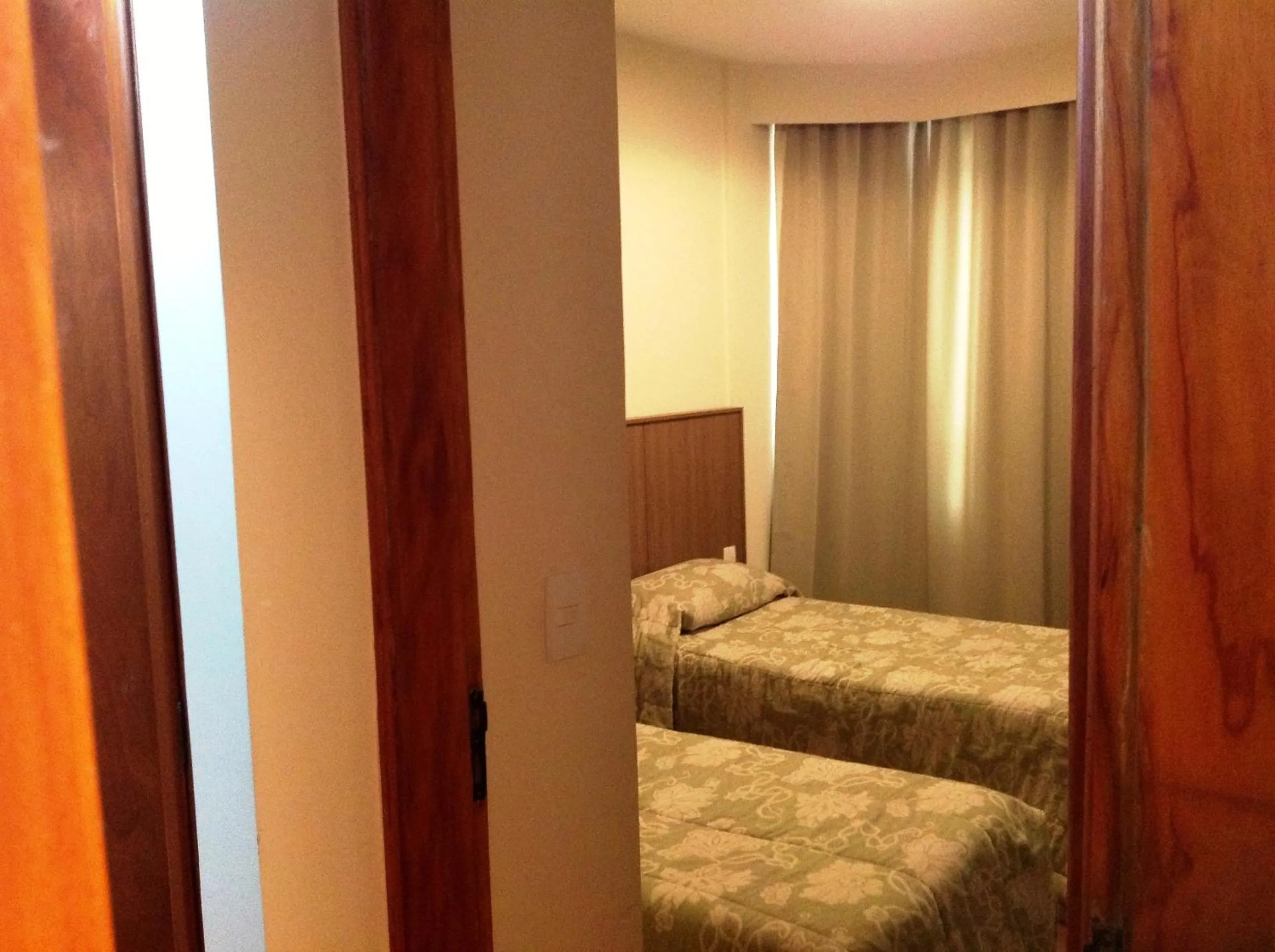 Bedroom, Bed in L'Hirondelle Flat Service