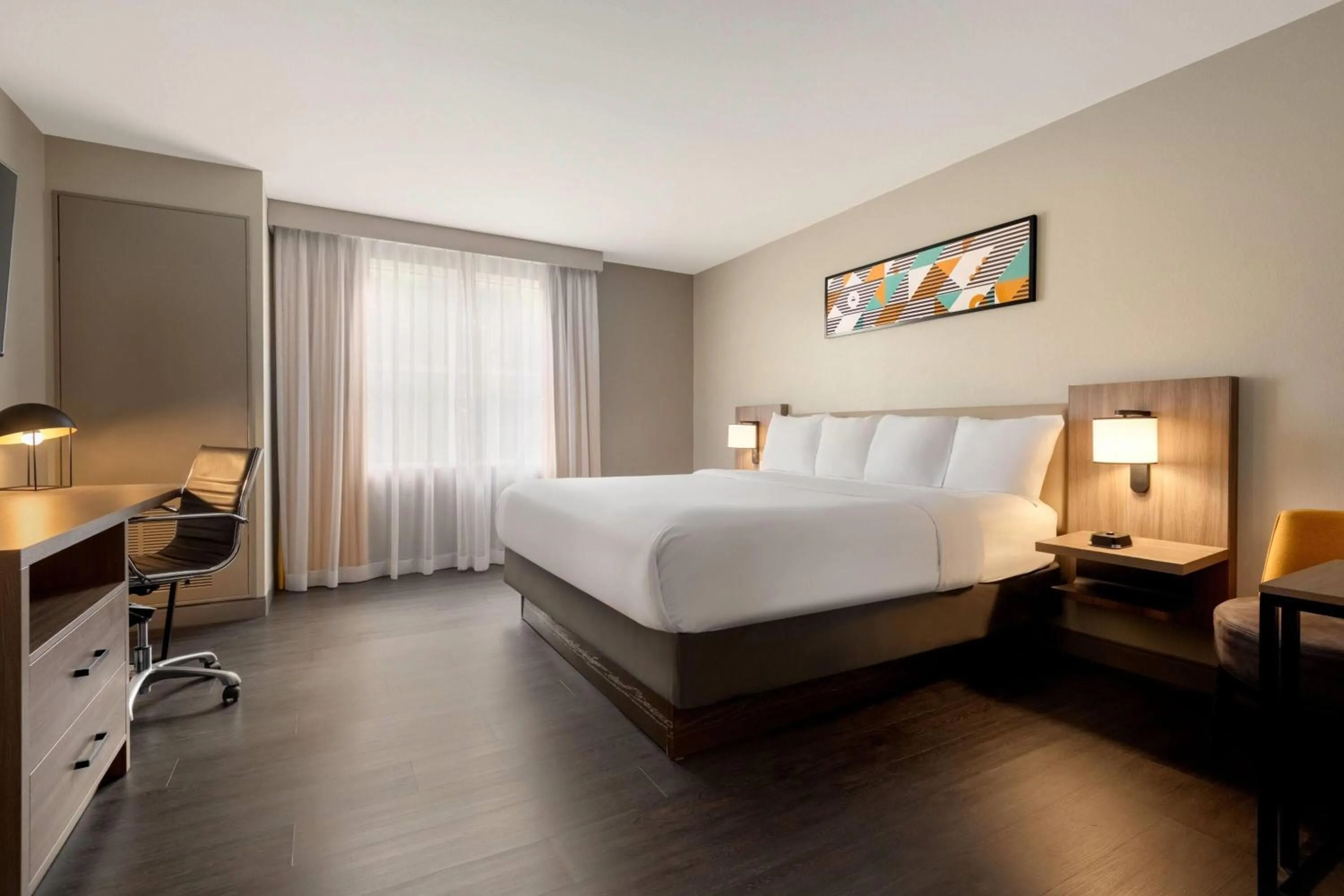 Photo of the whole room, Bed in La Quinta by Wyndham Montgomery