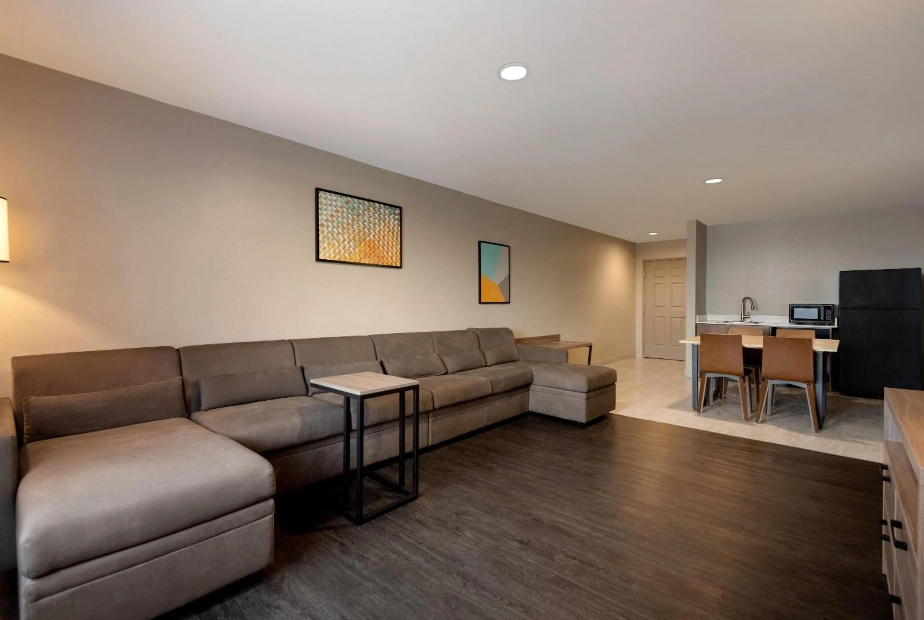 Photo of the whole room in La Quinta by Wyndham Montgomery