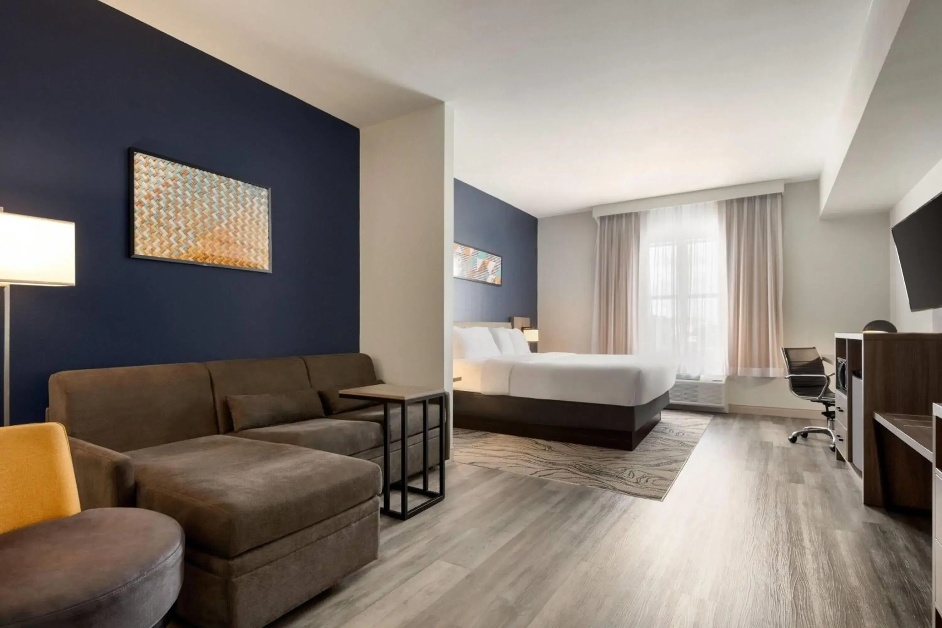 Deluxe King Room - Non-Smoking in La Quinta by Wyndham Montgomery Deluxe King Room - Non-Smoking in La Quinta by Wyndham Montgomery