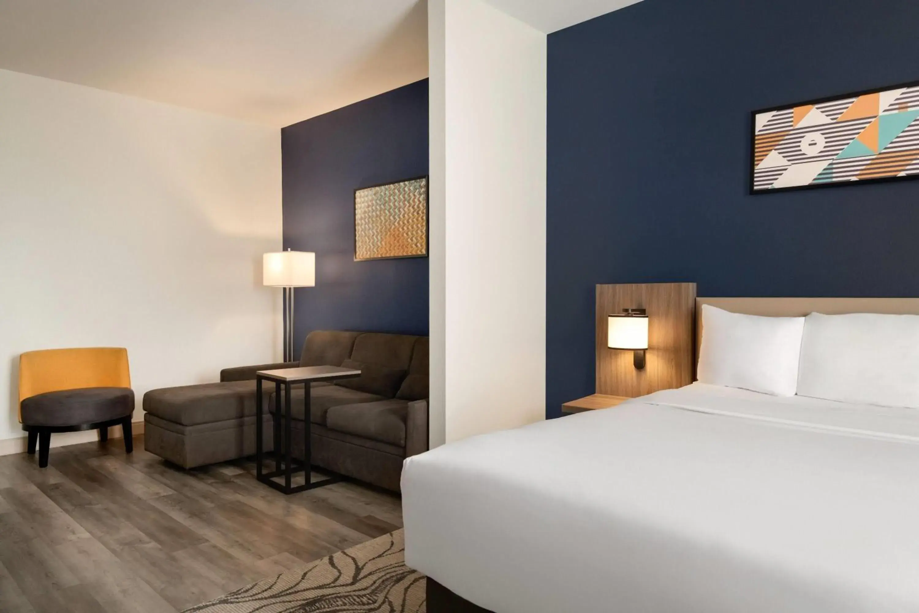 Photo of the whole room, Bed in La Quinta by Wyndham Montgomery Photo of the whole room, Bed in La Quinta by Wyndham Montgomery