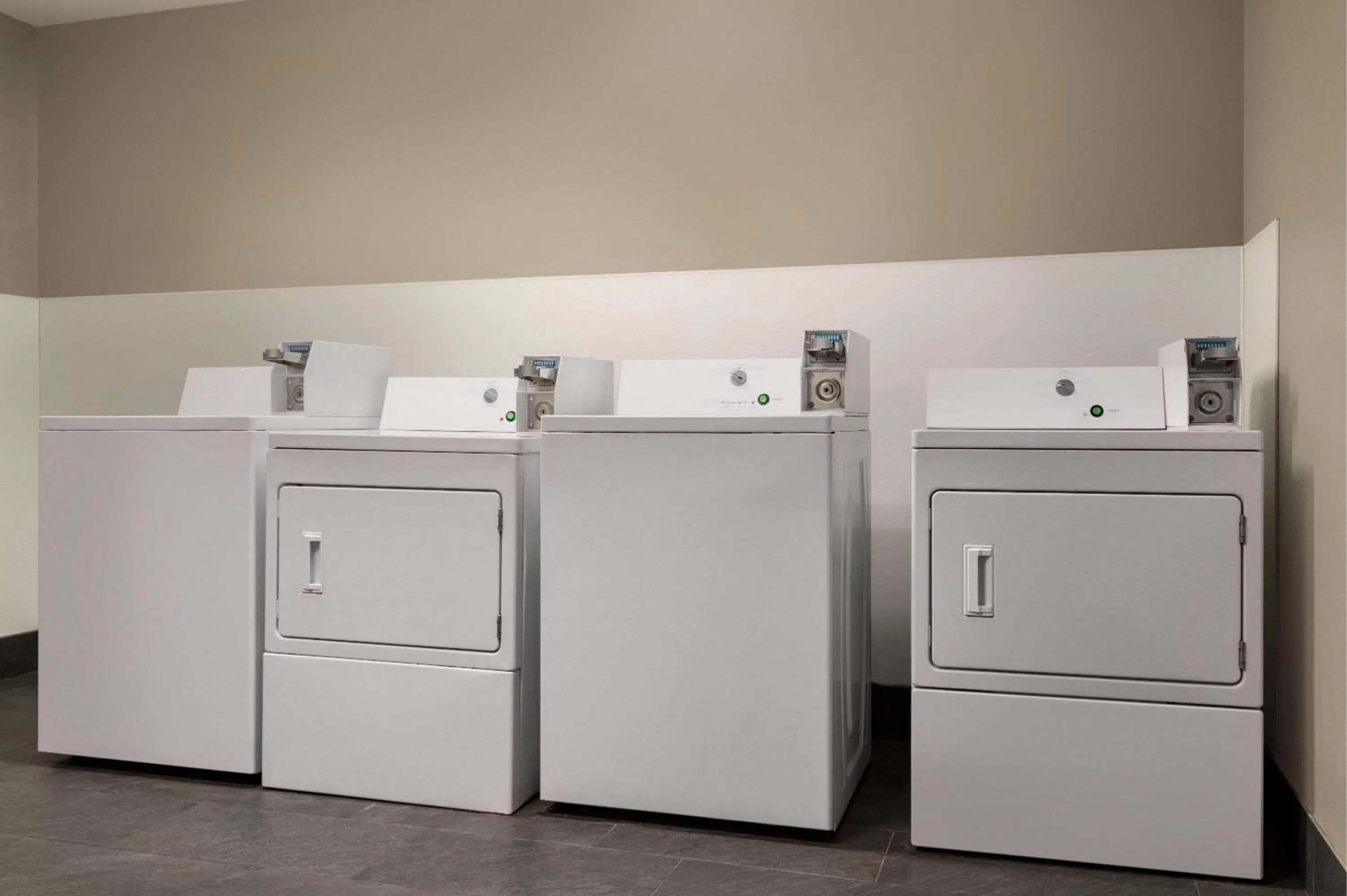 Business facilities in La Quinta by Wyndham Montgomery