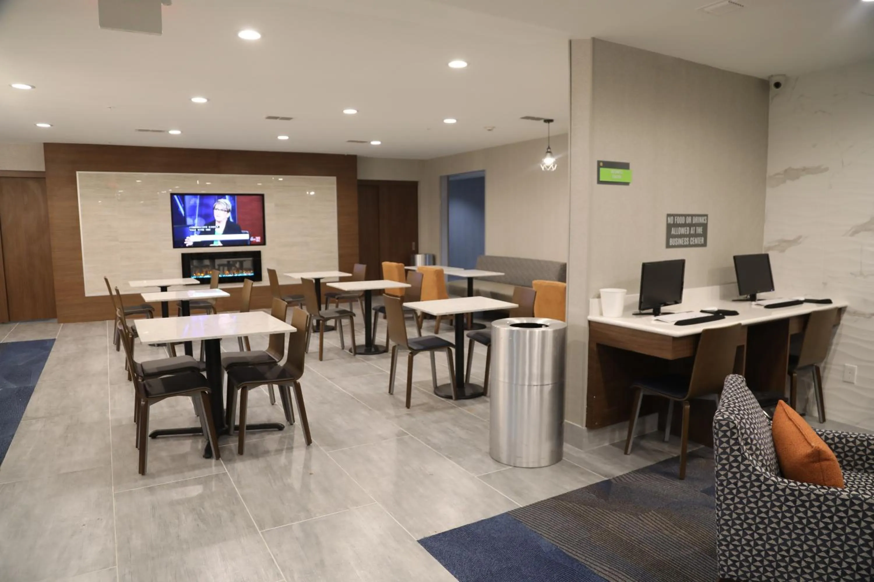 La Quinta by Wyndham Montgomery