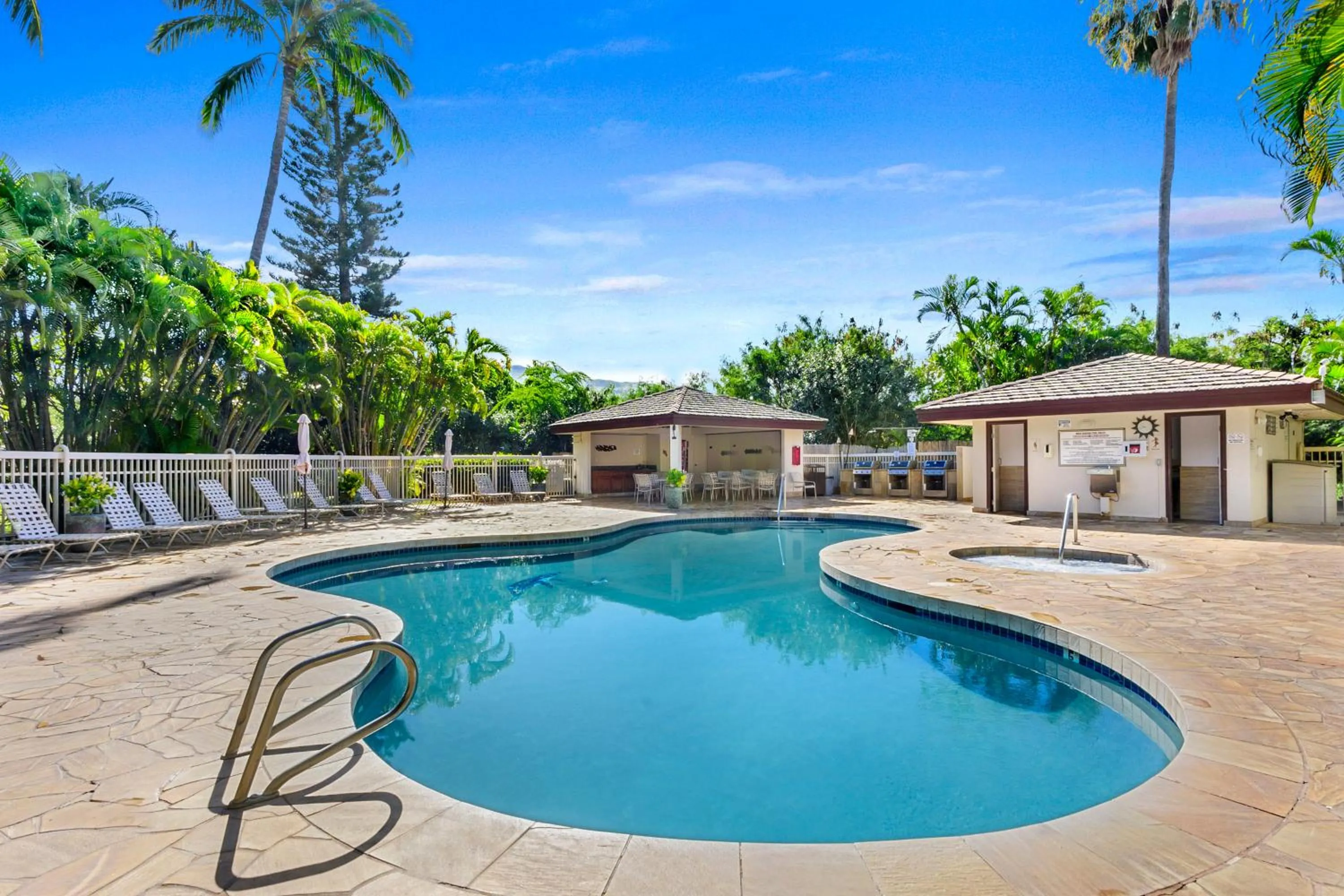 Swimming pool in Maui Banyan Vacation Club