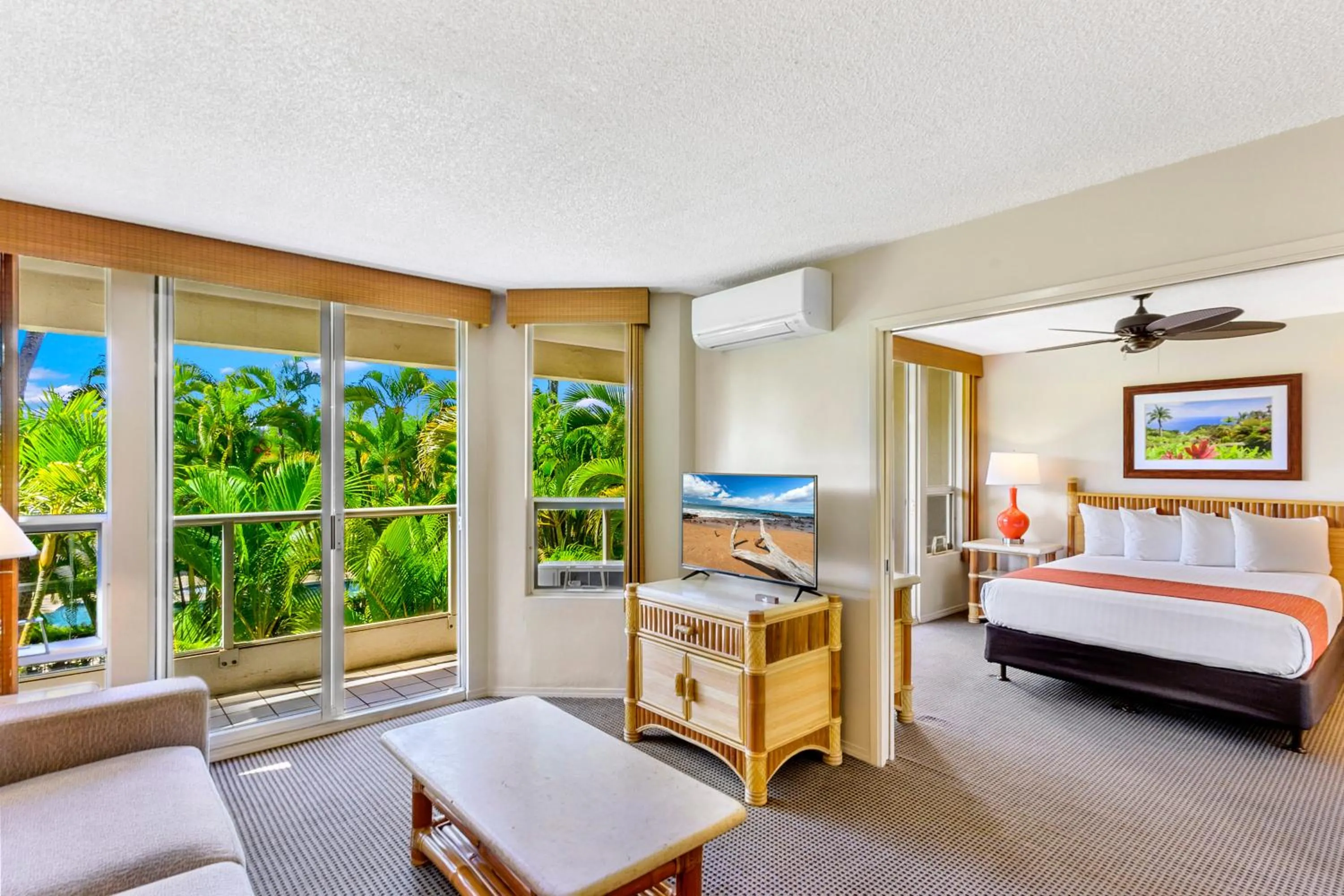 TV and multimedia, Bed in Maui Banyan Vacation Club