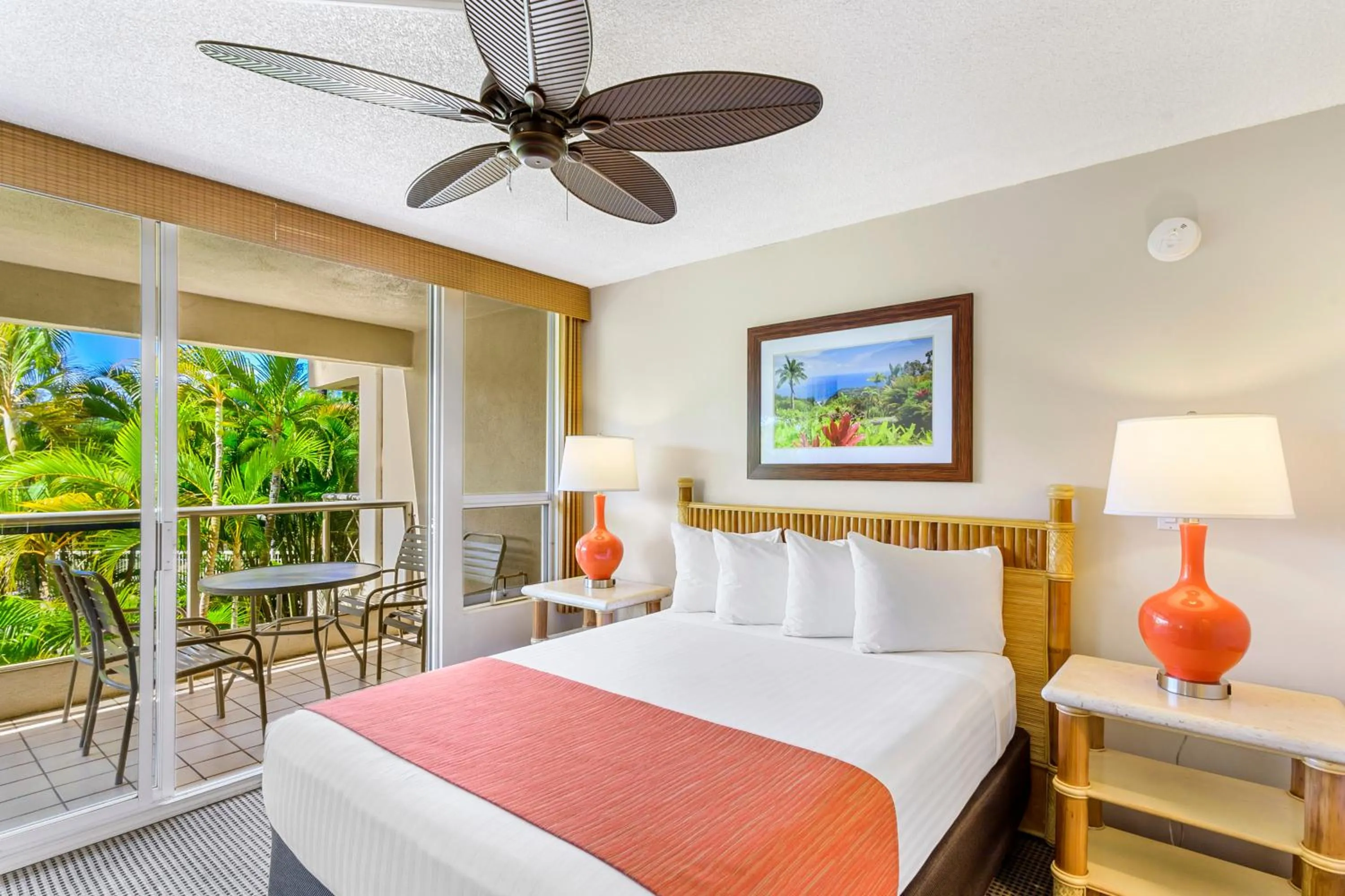 Patio, Bed in Maui Banyan Vacation Club