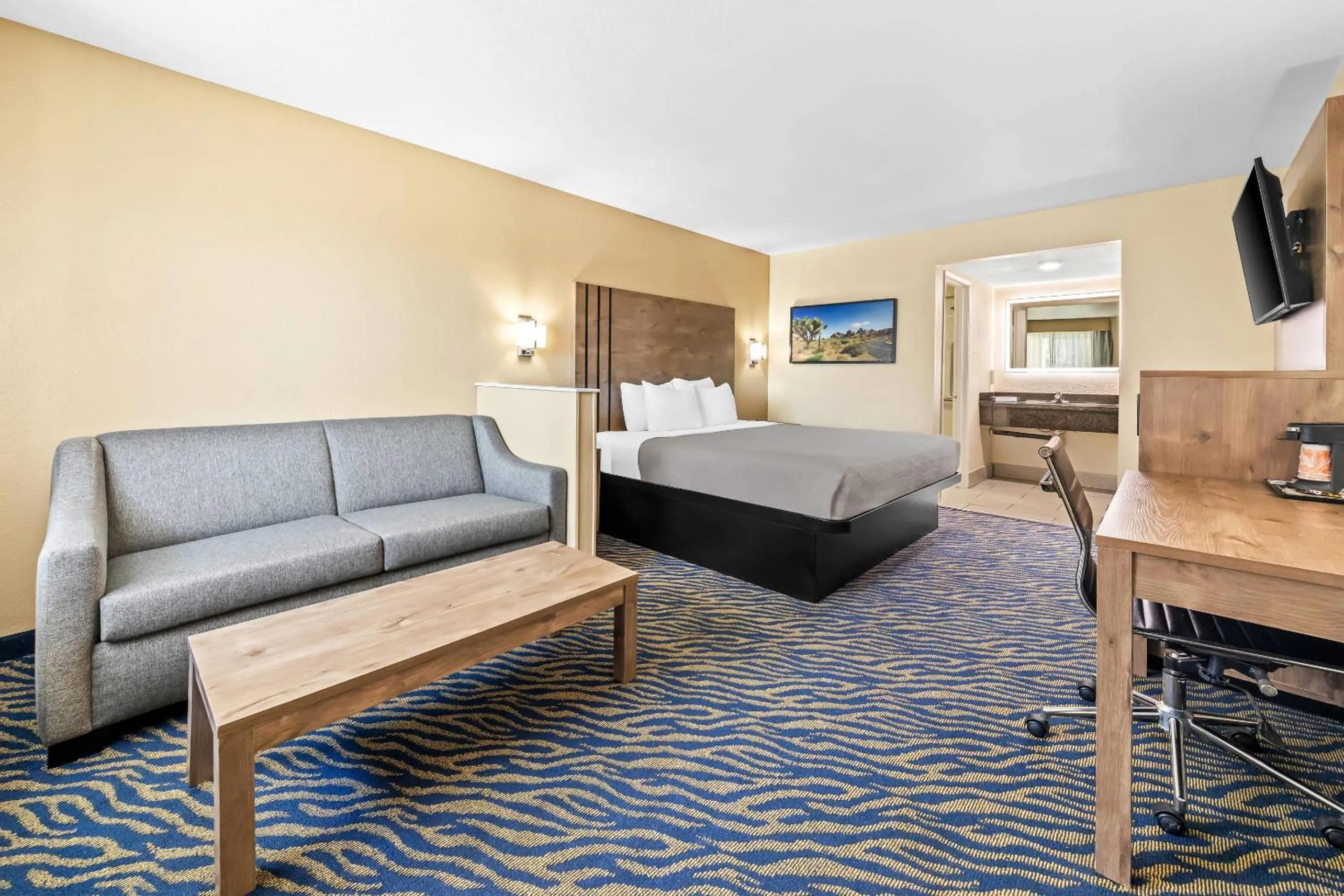 Bedroom, Bed in Quality Inn & Suites